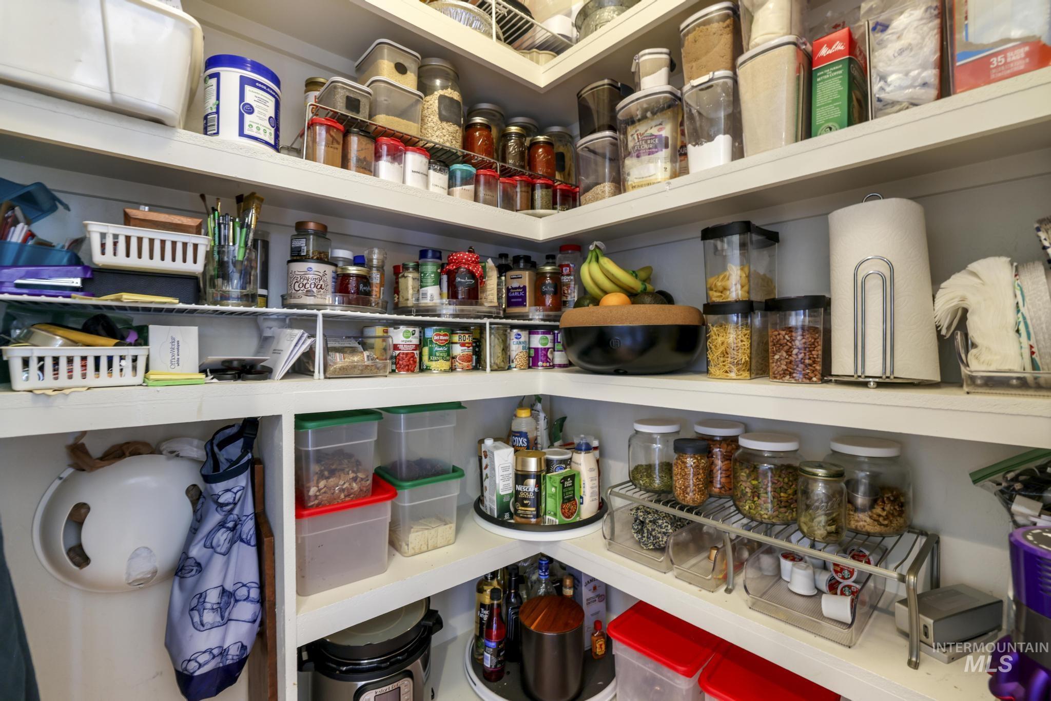 89 S 222 W, Burley, Idaho 83318-0000, 5 Bedrooms, 3.5 Bathrooms, Residential For Sale, Price $875,000, 98976493