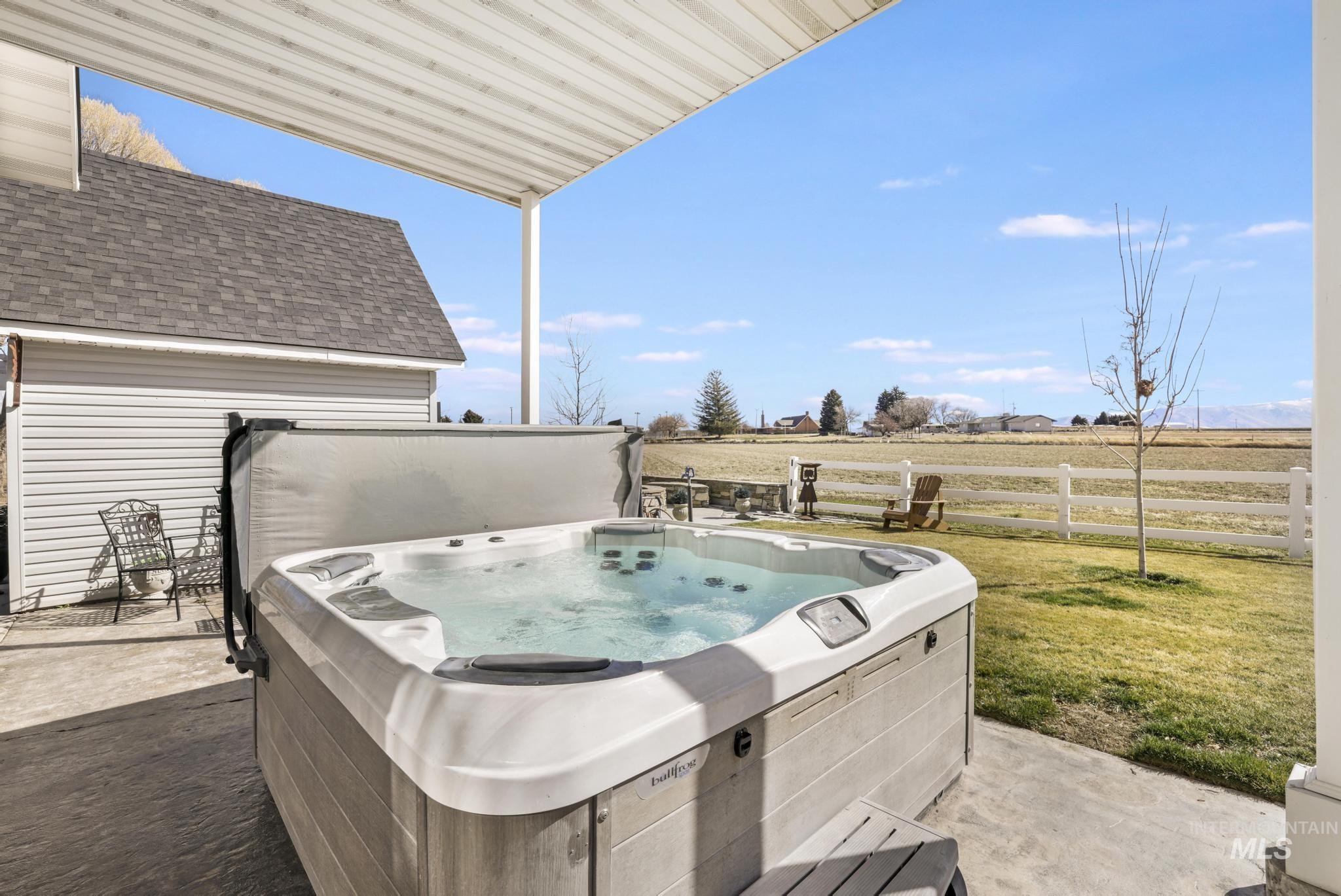 89 S 222 W, Burley, Idaho 83318-0000, 5 Bedrooms, 3.5 Bathrooms, Residential For Sale, Price $875,000, 98976493