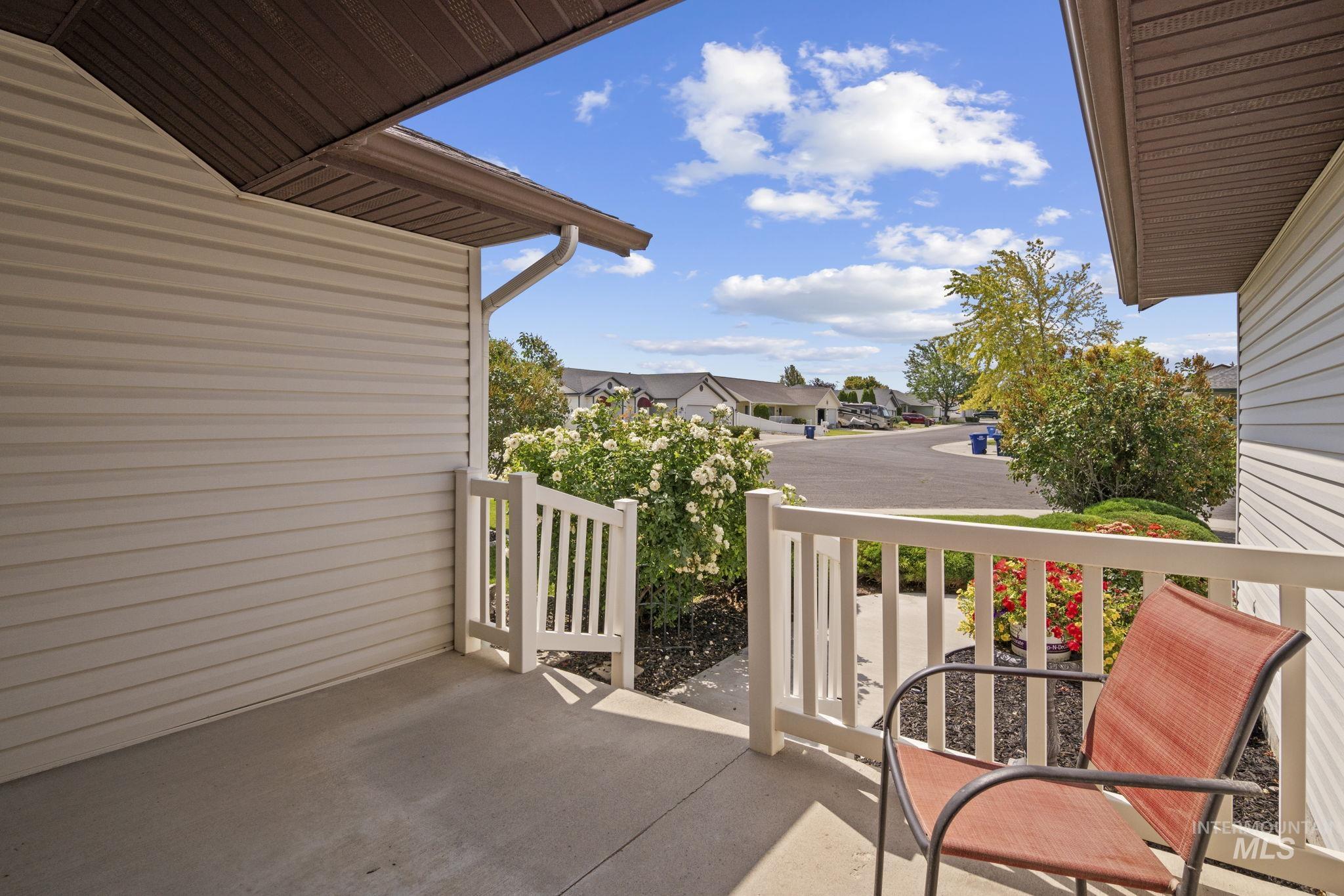 2739 Paintbrush Drive, Twin Falls, Idaho 83301, 4 Bedrooms, 2 Bathrooms, Residential For Sale, Price $440,000, 98976494