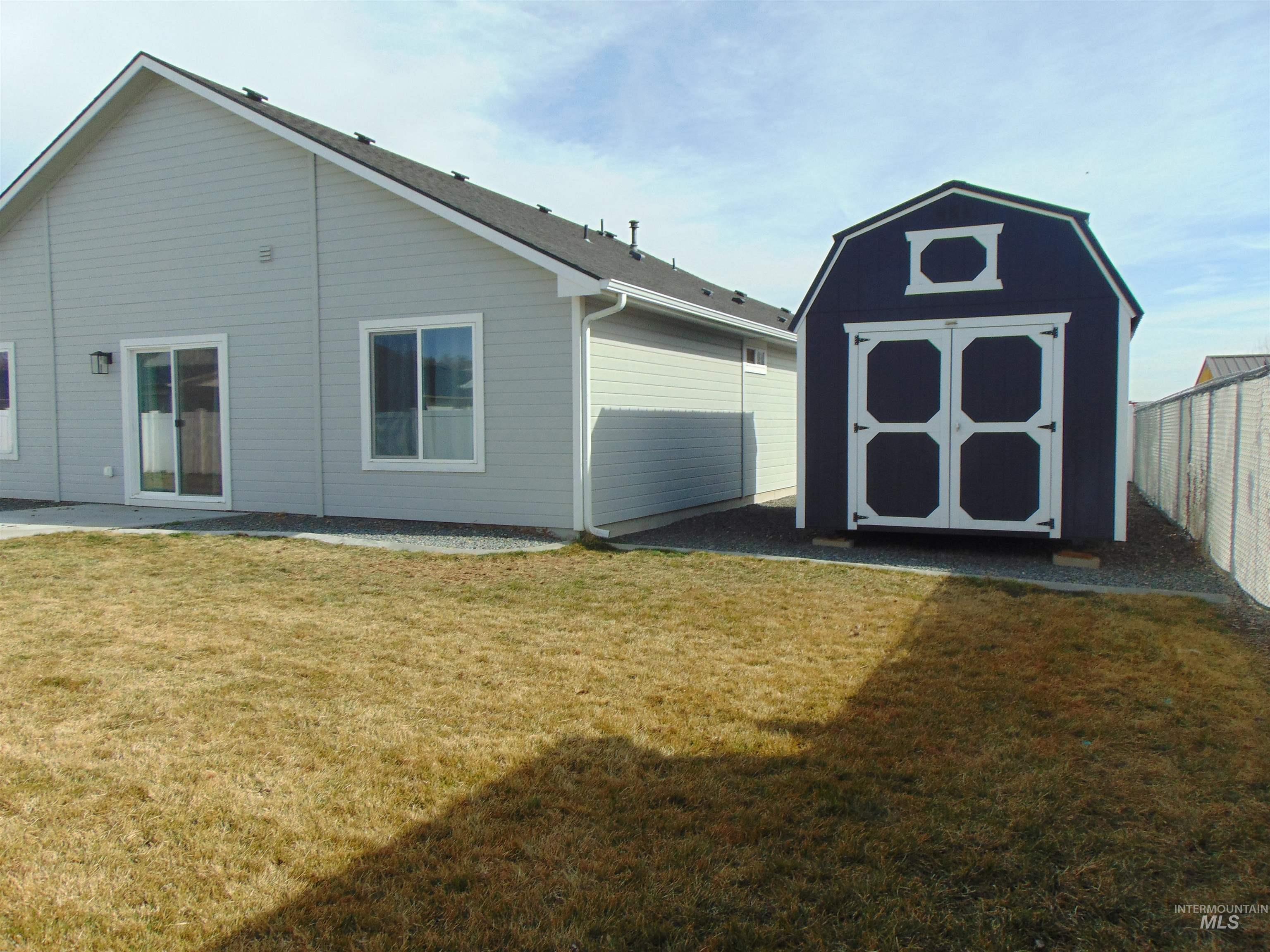 901 Campbell St., Vale, Oregon 97918, 3 Bedrooms, 2 Bathrooms, Residential For Sale, Price $330,000,MLS 98976495