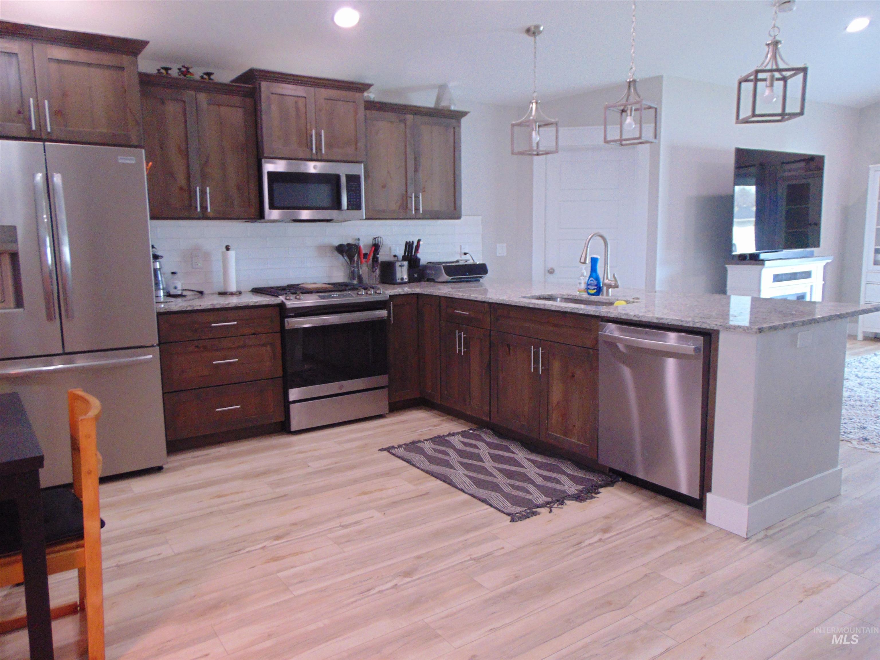 901 Campbell St., Vale, Oregon 97918, 3 Bedrooms, 2 Bathrooms, Residential For Sale, Price $330,000,MLS 98976495