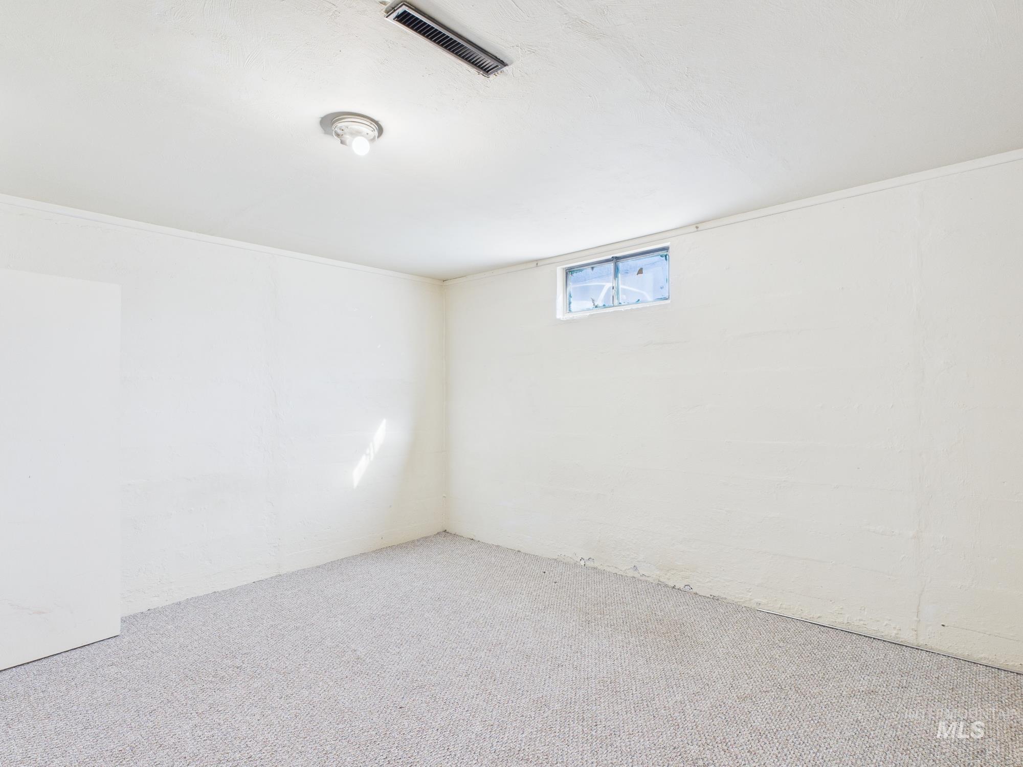 1311 17th St, Lewiston, Idaho 83501, 3 Bedrooms, 2 Bathrooms, Residential For Sale, Price $319,000, 98976496