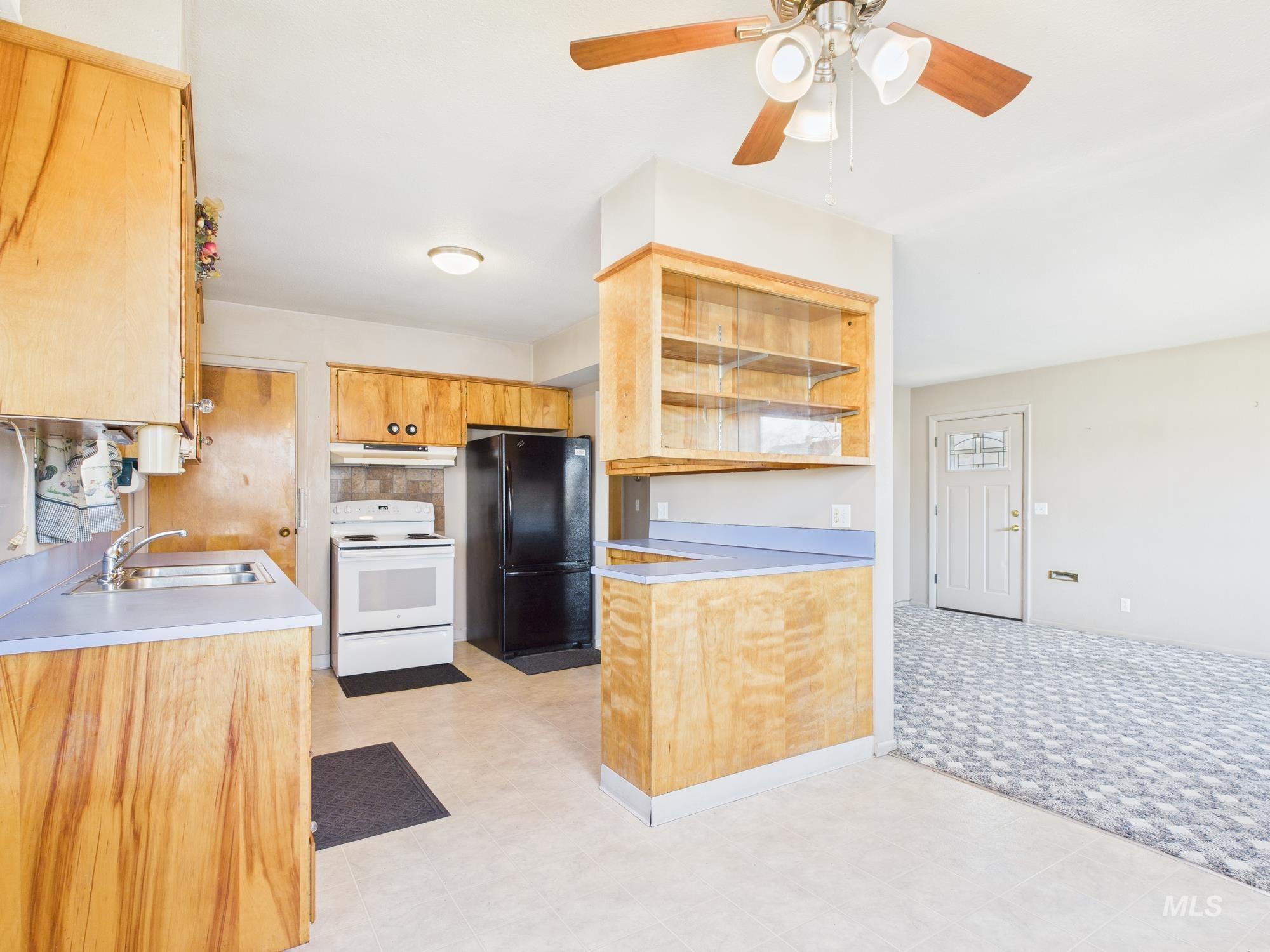 1311 17th St, Lewiston, Idaho 83501, 3 Bedrooms, 2 Bathrooms, Residential For Sale, Price $319,000, 98976496