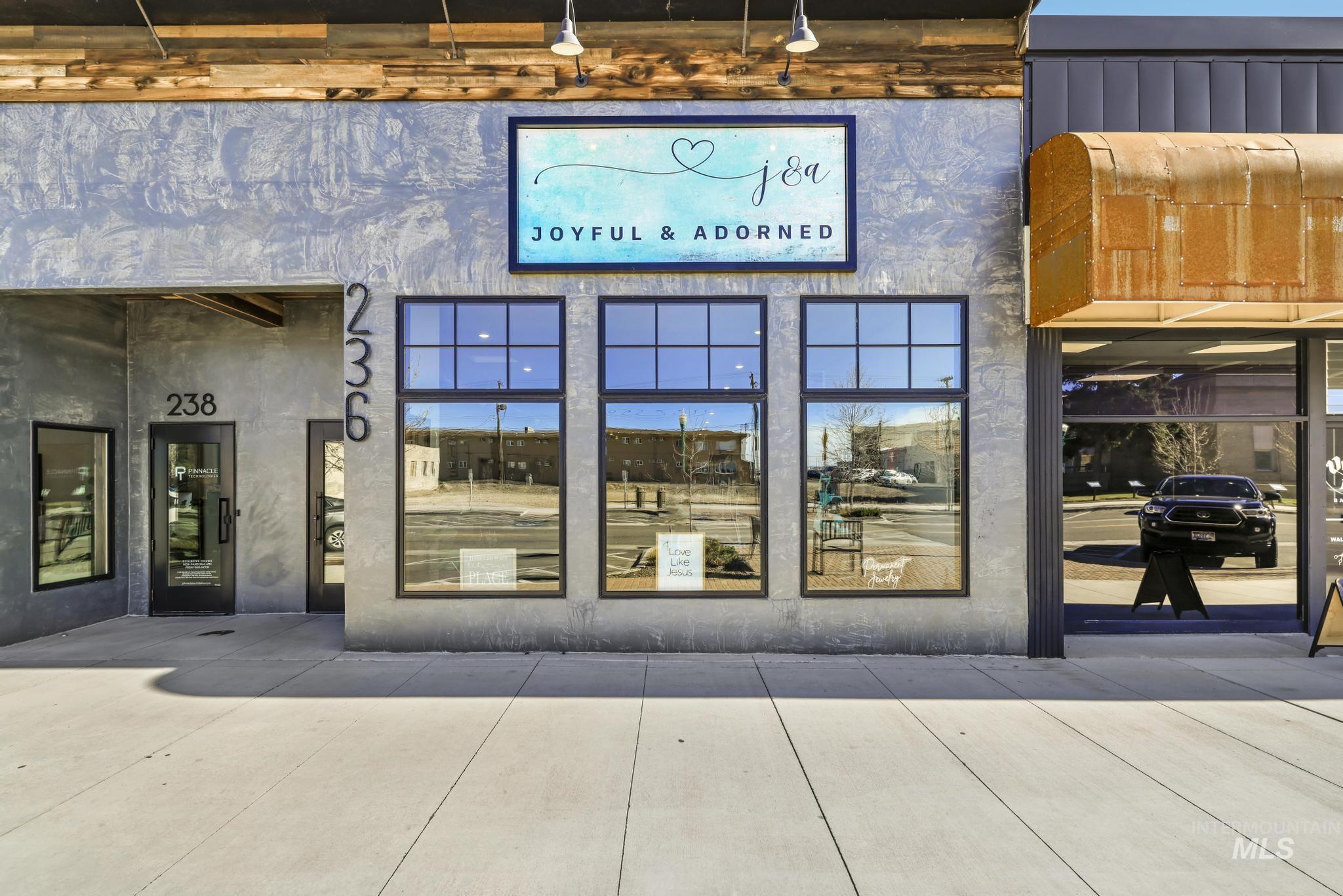 236 Main Ave North, Twin Falls, Idaho 83301, Business/Commercial For Sale, Price $33,075,MLS 98976498