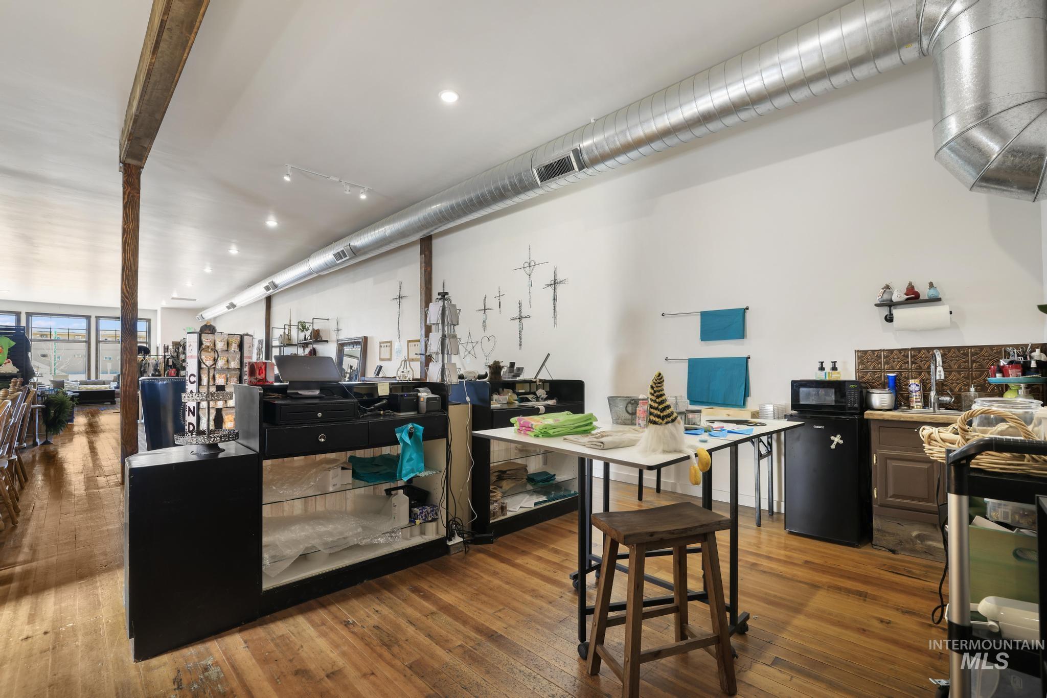 236 Main Ave North, Twin Falls, Idaho 83301, Business/Commercial For Sale, Price $33,075,MLS 98976498