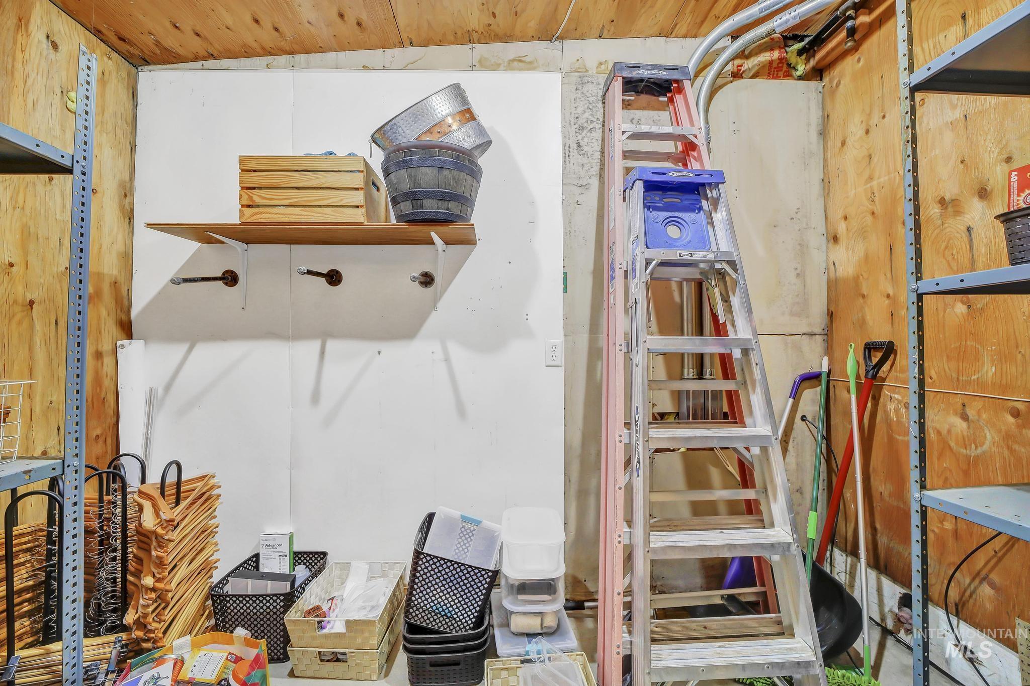 236 Main Ave North, Twin Falls, Idaho 83301, Business/Commercial For Sale, Price $33,075,MLS 98976498