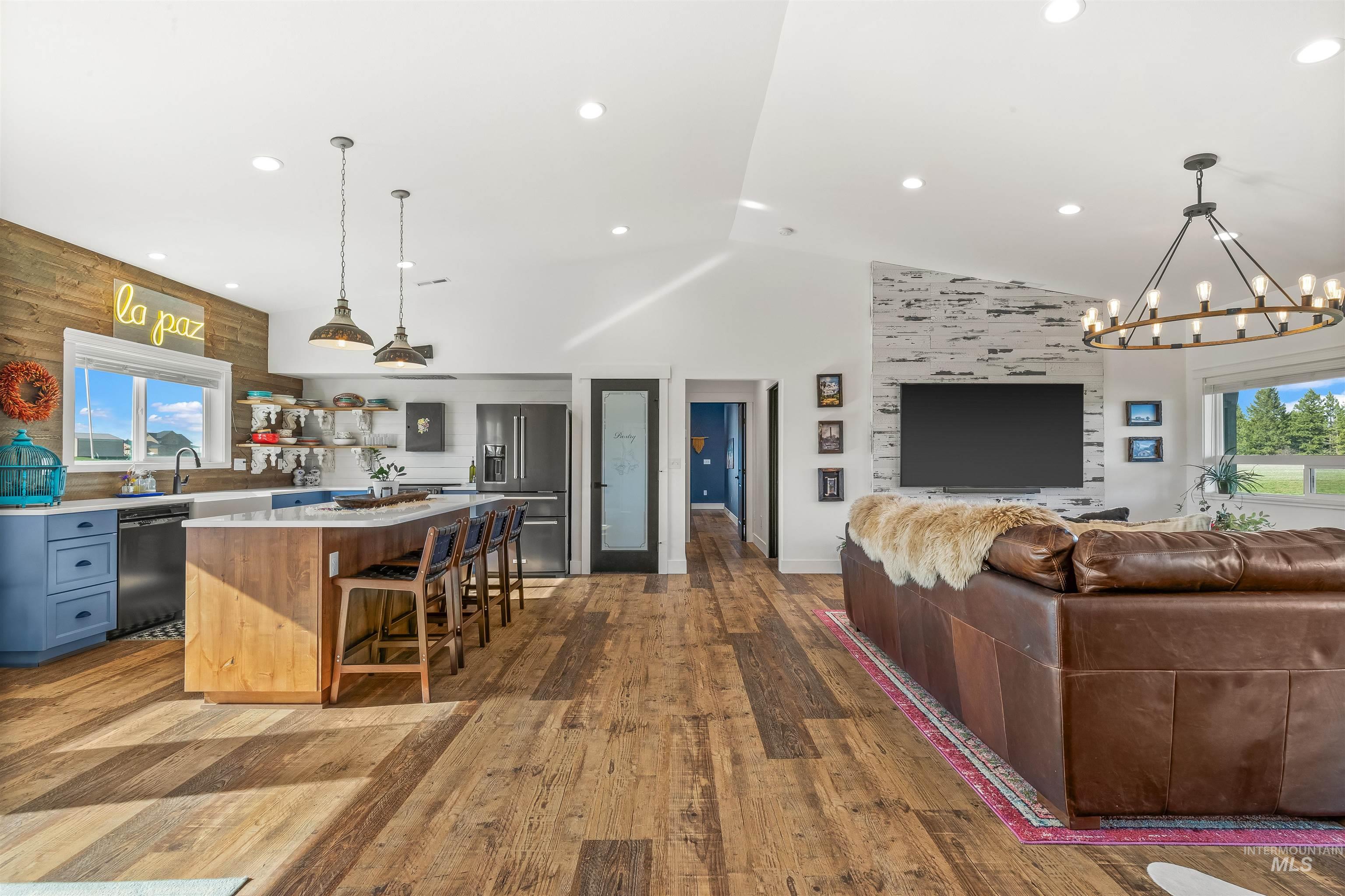 1400 Texas Ridge Rd, Deary, Idaho 83823, 4 Bedrooms, 2 Bathrooms, Residential For Sale, Price $989,000, 98976499