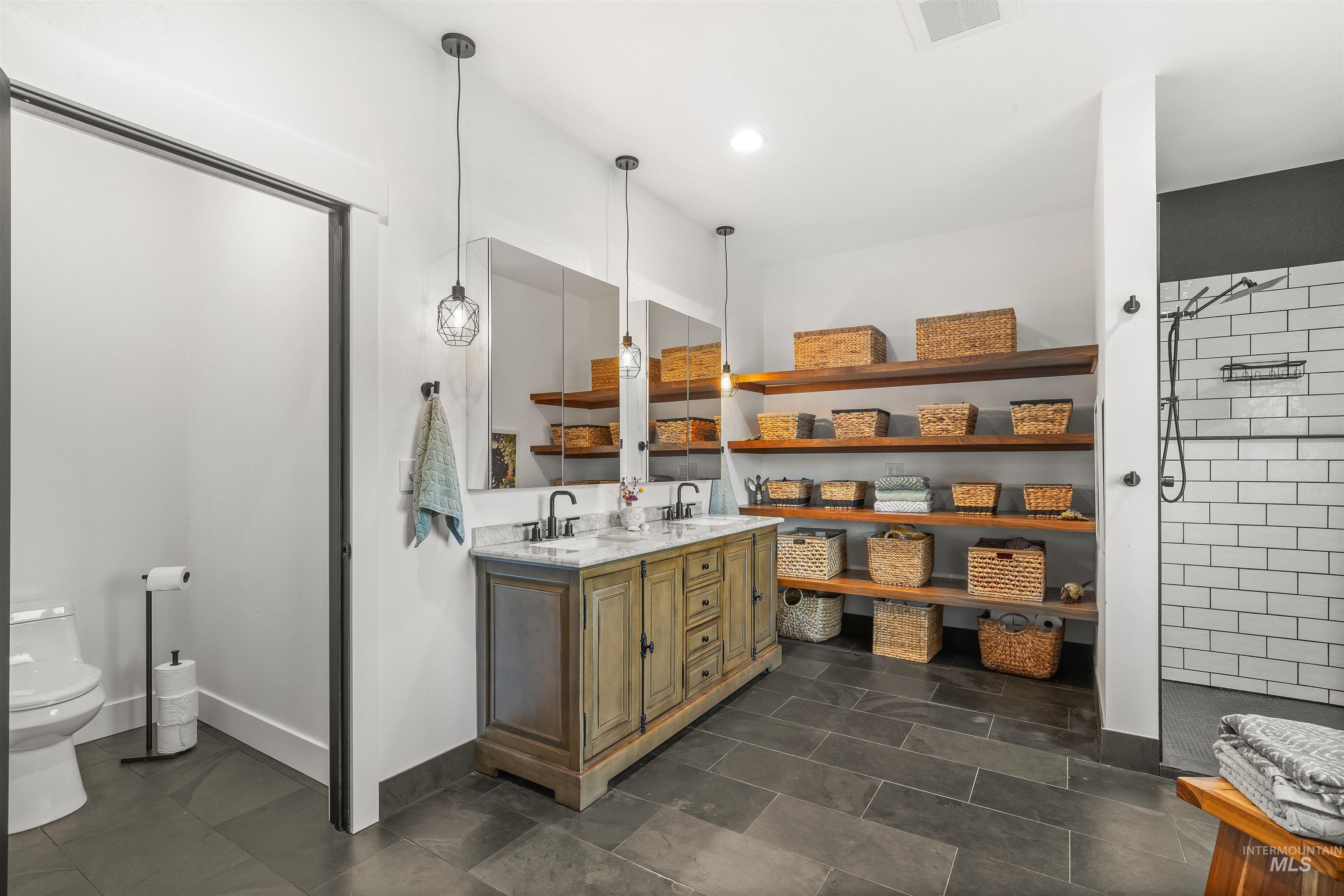 1400 Texas Ridge Rd, Deary, Idaho 83823, 4 Bedrooms, 2 Bathrooms, Residential For Sale, Price $989,000, 98976499