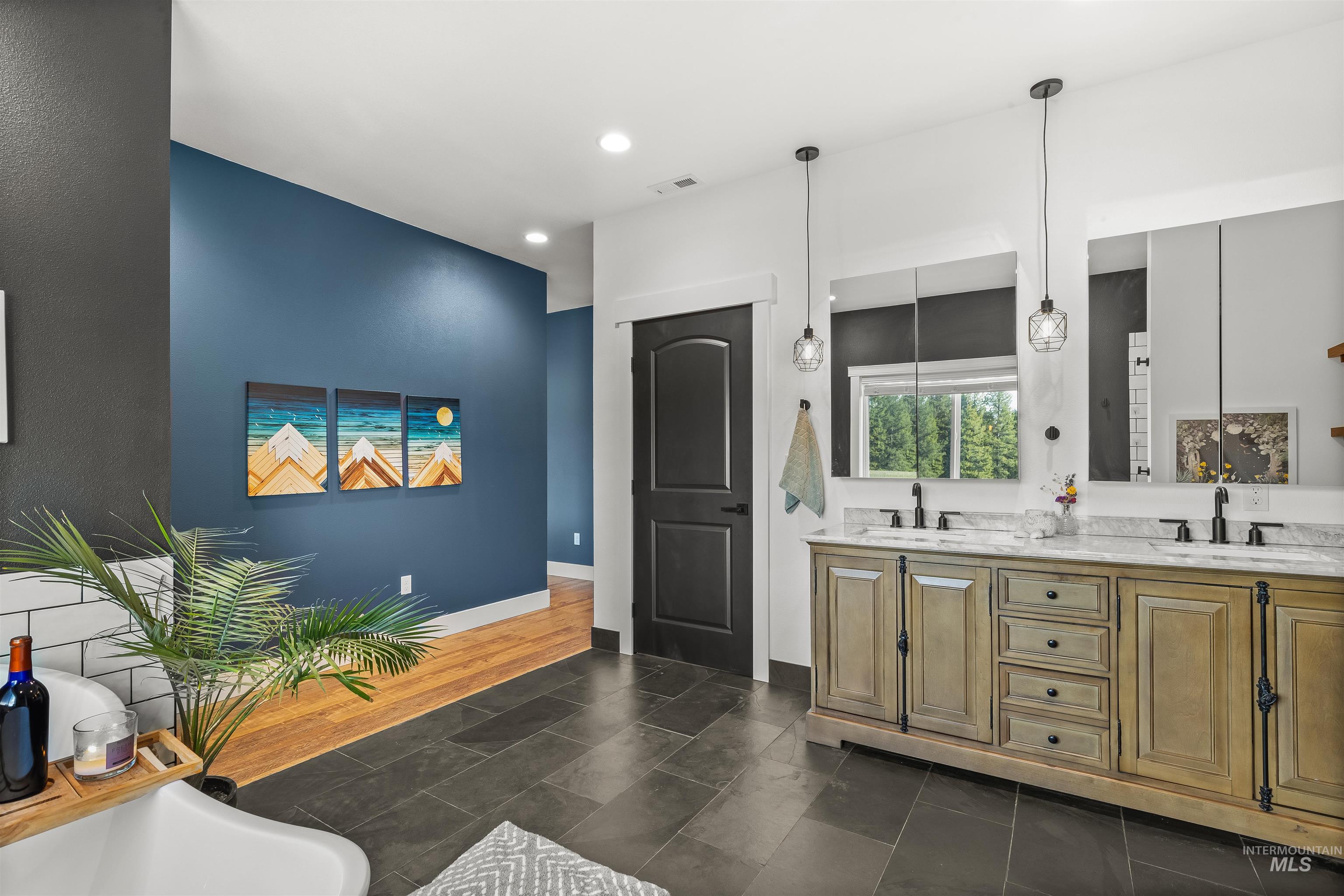 1400 Texas Ridge Rd, Deary, Idaho 83823, 4 Bedrooms, 2 Bathrooms, Residential For Sale, Price $989,000, 98976499