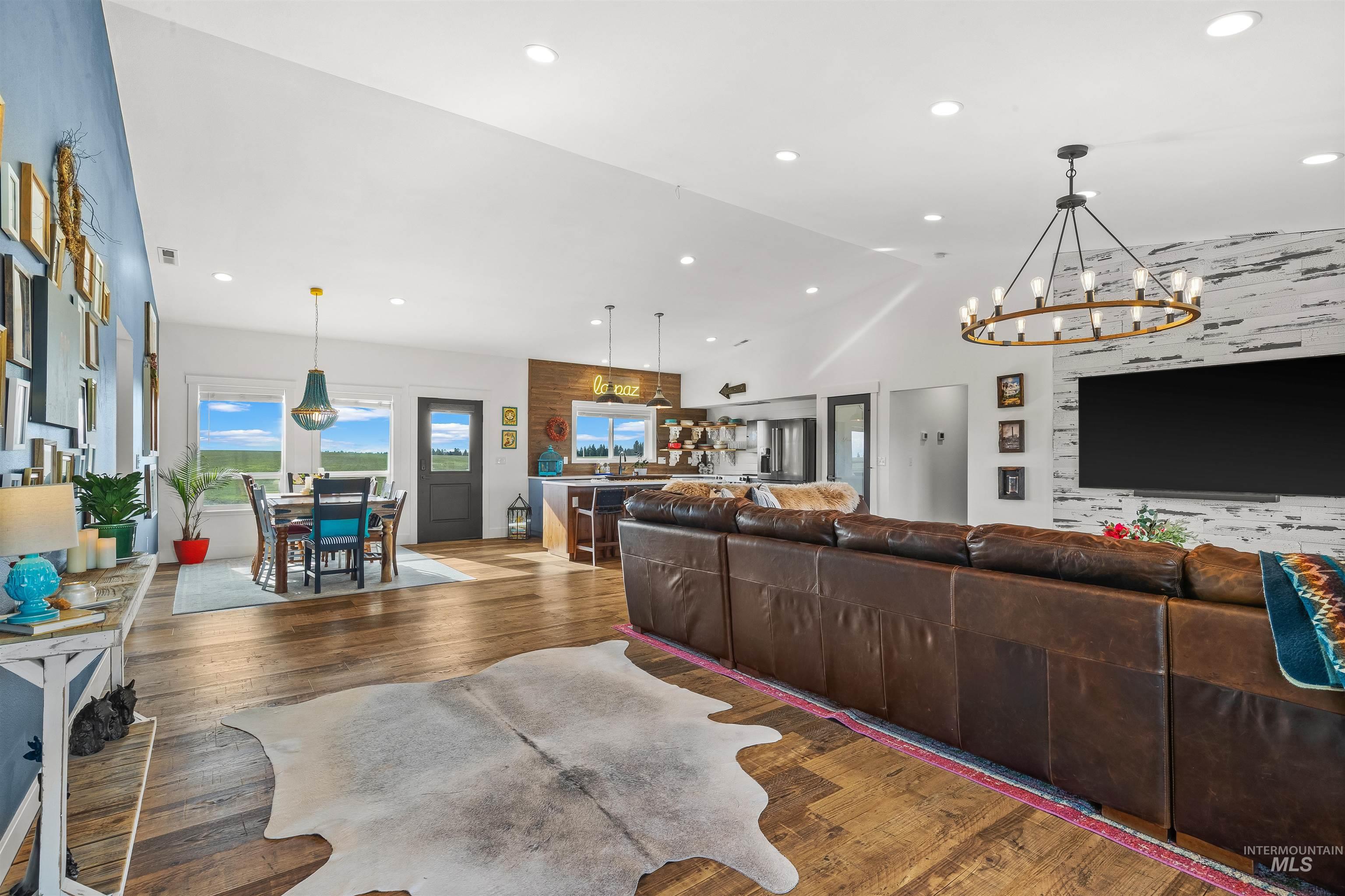 1400 Texas Ridge Rd, Deary, Idaho 83823, 4 Bedrooms, 2 Bathrooms, Residential For Sale, Price $989,000, 98976499