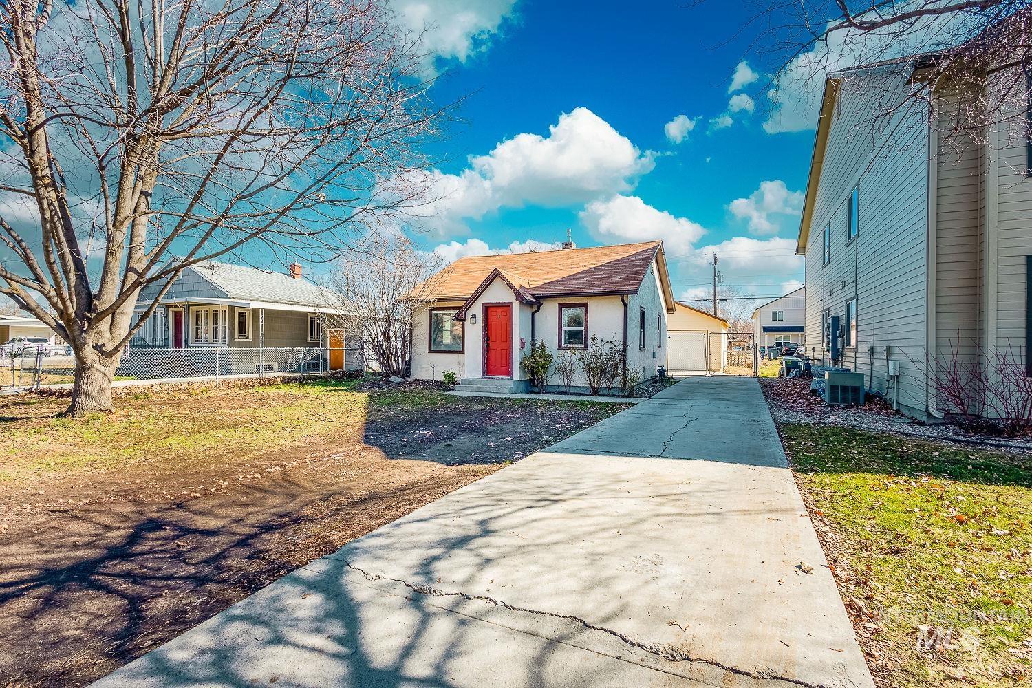 608 S Fern Street, Nampa, Idaho 83686, 2 Bedrooms, 1 Bathroom, Residential For Sale, Price $299,900, 98976500