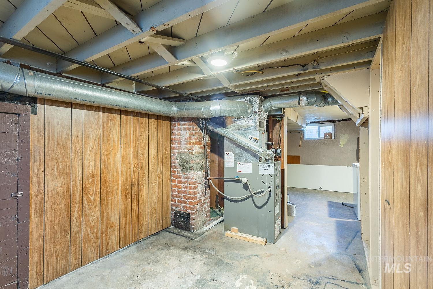 608 S Fern Street, Nampa, Idaho 83686, 2 Bedrooms, 1 Bathroom, Residential For Sale, Price $299,900, 98976500