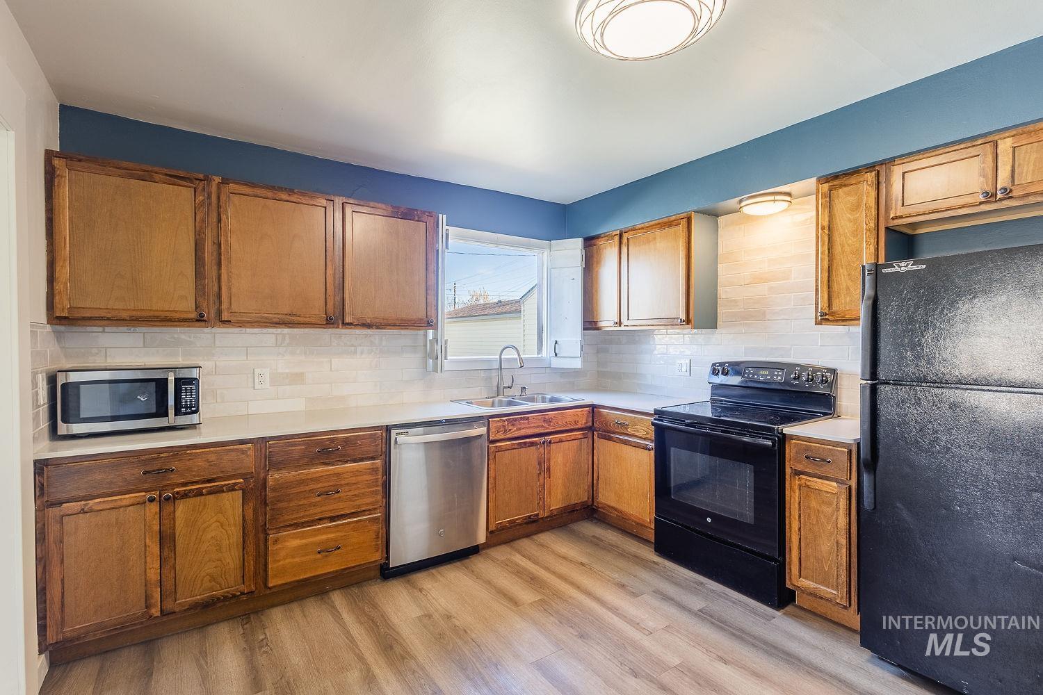 608 S Fern Street, Nampa, Idaho 83686, 2 Bedrooms, 1 Bathroom, Residential For Sale, Price $299,900, 98976500