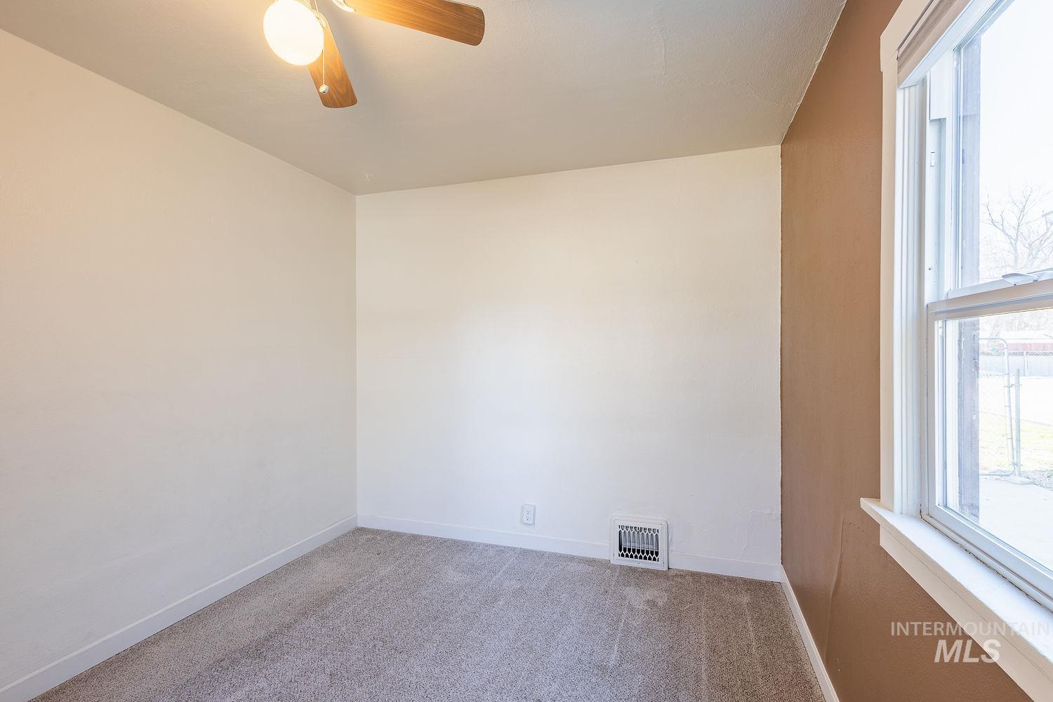 608 S Fern Street, Nampa, Idaho 83686, 2 Bedrooms, 1 Bathroom, Residential For Sale, Price $299,900, 98976500