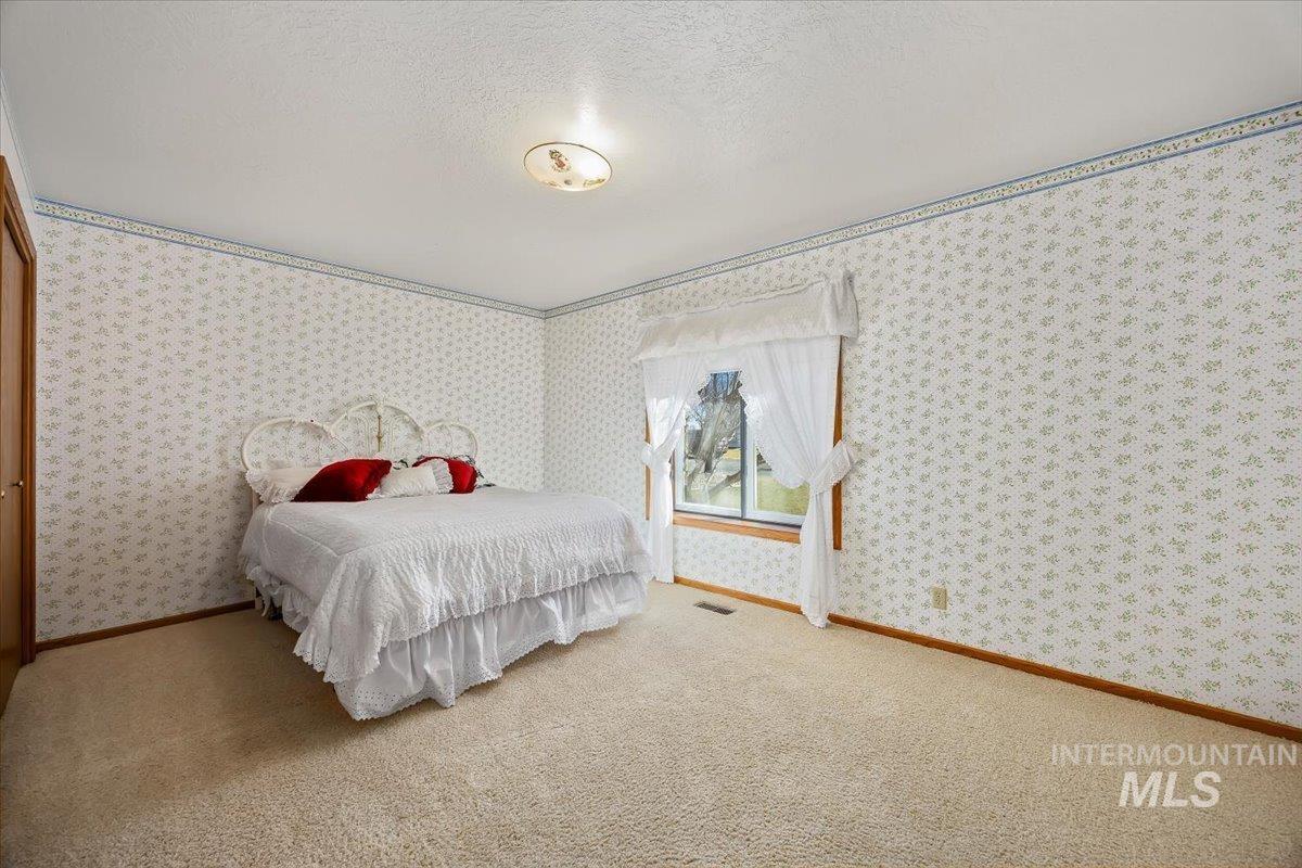 3228 Spring Creek Dr., Twin Falls, Idaho 83301, 5 Bedrooms, 2.5 Bathrooms, Residential For Sale, Price $699,900, 98976502