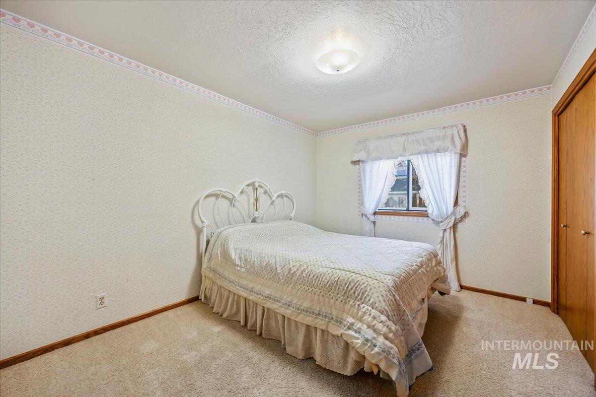 3228 Spring Creek Dr., Twin Falls, Idaho 83301, 5 Bedrooms, 2.5 Bathrooms, Residential For Sale, Price $699,900, 98976502