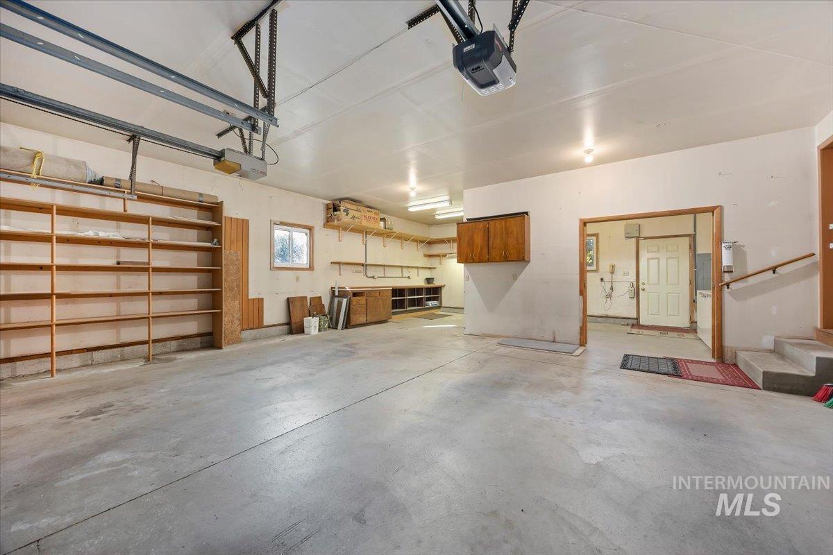 3228 Spring Creek Dr., Twin Falls, Idaho 83301, 5 Bedrooms, 2.5 Bathrooms, Residential For Sale, Price $699,900, 98976502