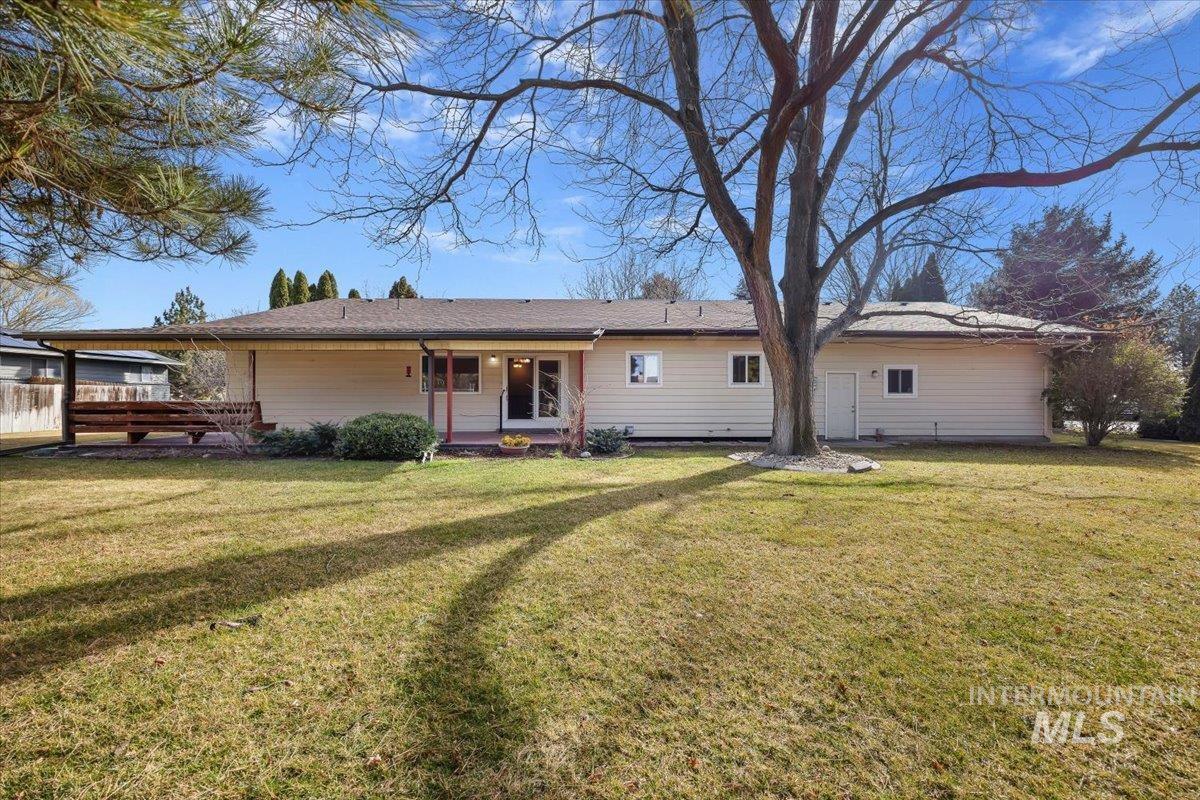 3228 Spring Creek Dr., Twin Falls, Idaho 83301, 5 Bedrooms, 2.5 Bathrooms, Residential For Sale, Price $699,900, 98976502