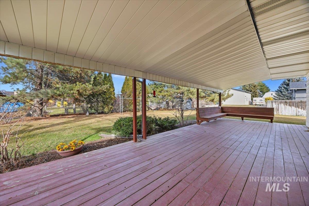 3228 Spring Creek Dr., Twin Falls, Idaho 83301, 5 Bedrooms, 2.5 Bathrooms, Residential For Sale, Price $699,900, 98976502