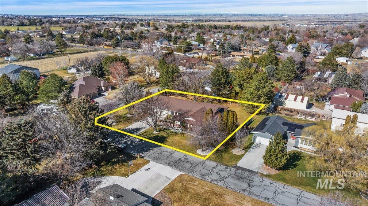 3228 Spring Creek Dr., Twin Falls, Idaho 83301, 5 Bedrooms, 2.5 Bathrooms, Residential For Sale, Price $699,900, 98976502