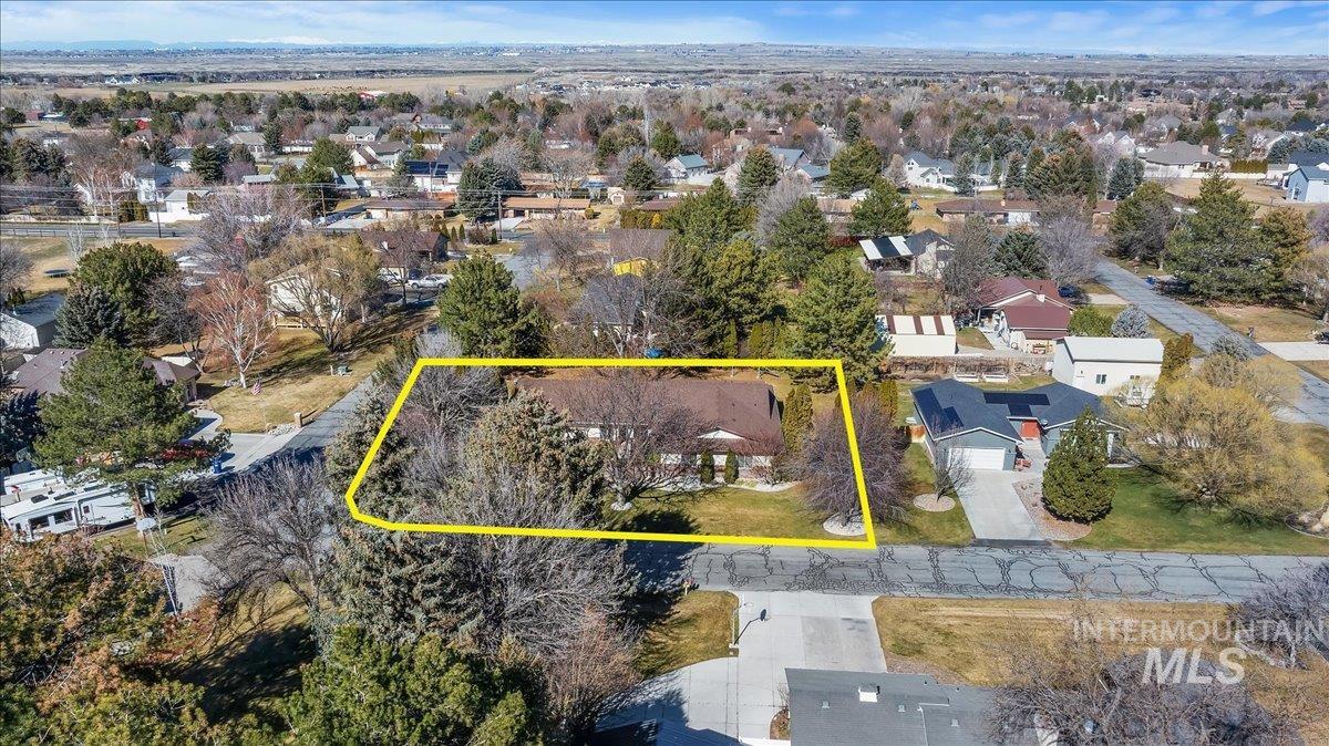 3228 Spring Creek Dr., Twin Falls, Idaho 83301, 5 Bedrooms, 2.5 Bathrooms, Residential For Sale, Price $699,900, 98976502