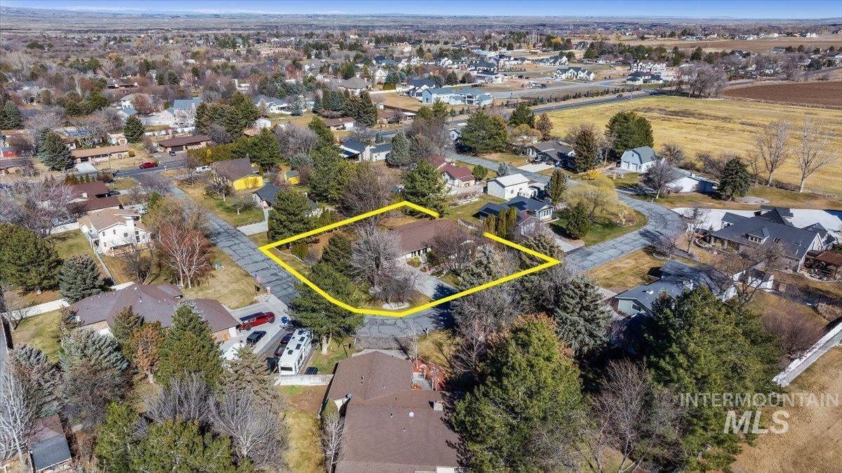 3228 Spring Creek Dr., Twin Falls, Idaho 83301, 5 Bedrooms, 2.5 Bathrooms, Residential For Sale, Price $699,900, 98976502