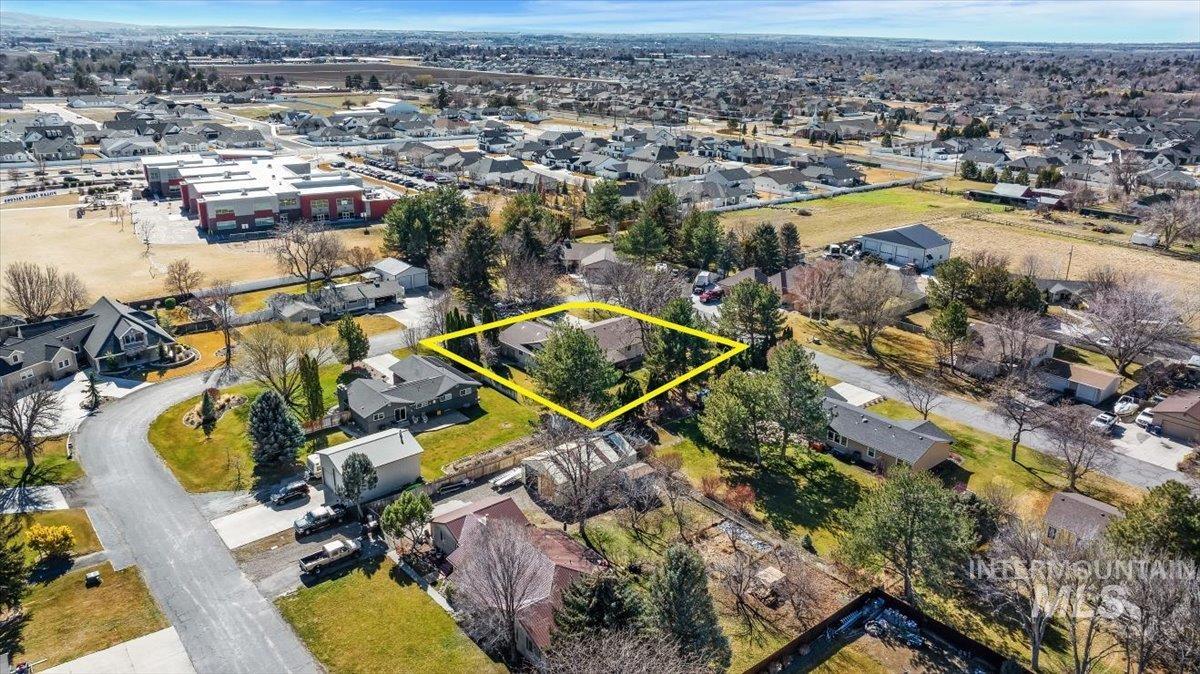 3228 Spring Creek Dr., Twin Falls, Idaho 83301, 5 Bedrooms, 2.5 Bathrooms, Residential For Sale, Price $699,900, 98976502