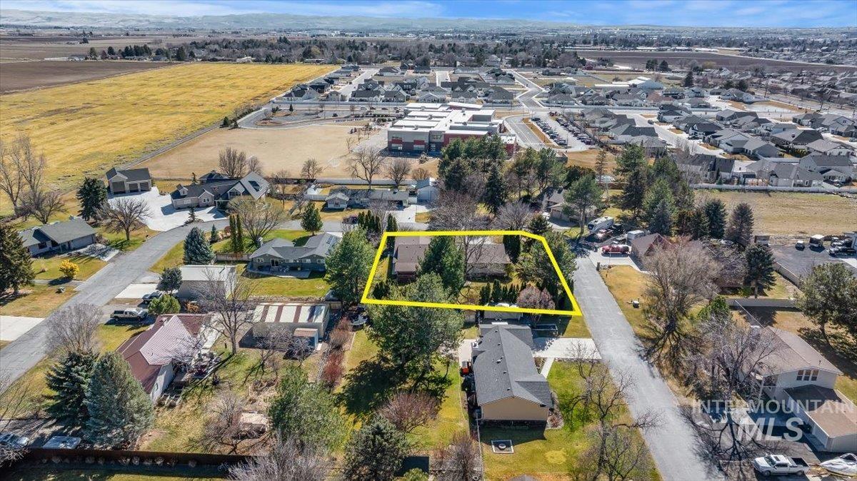 3228 Spring Creek Dr., Twin Falls, Idaho 83301, 5 Bedrooms, 2.5 Bathrooms, Residential For Sale, Price $699,900, 98976502