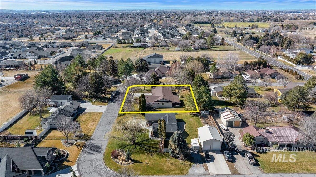 3228 Spring Creek Dr., Twin Falls, Idaho 83301, 5 Bedrooms, 2.5 Bathrooms, Residential For Sale, Price $699,900, 98976502