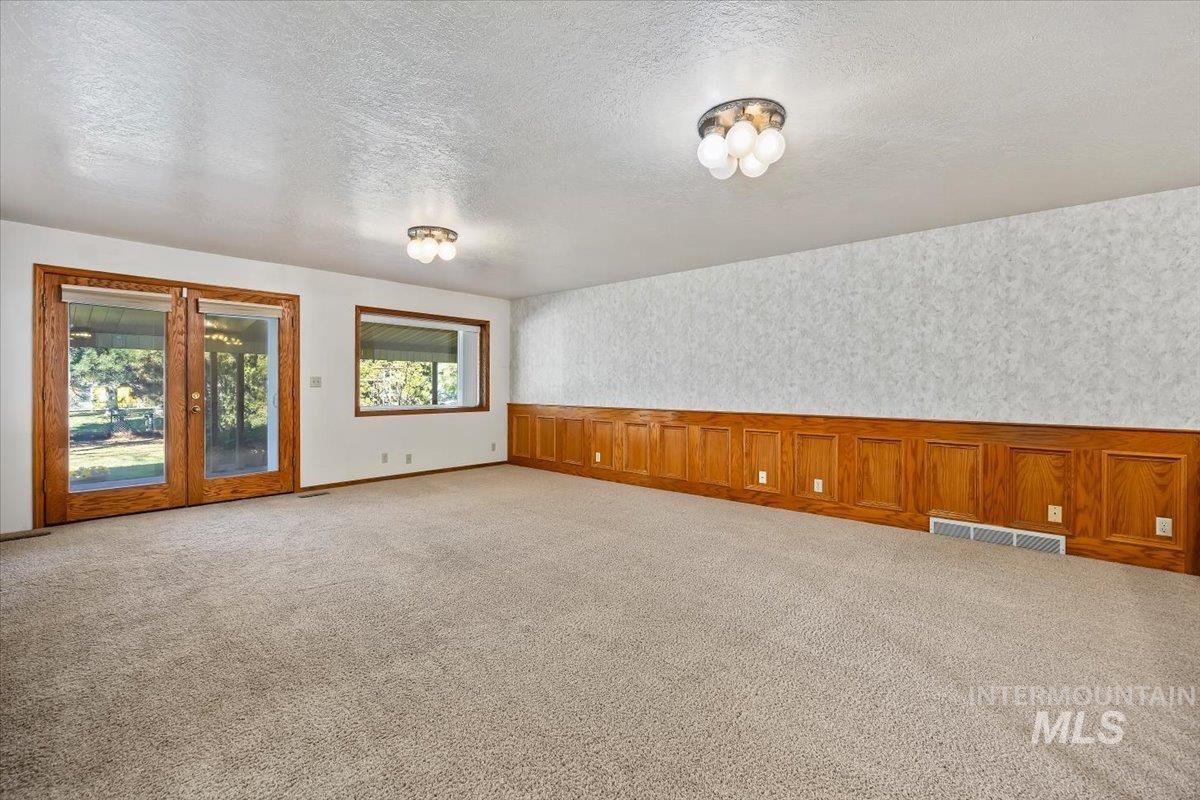 3228 Spring Creek Dr., Twin Falls, Idaho 83301, 5 Bedrooms, 2.5 Bathrooms, Residential For Sale, Price $699,900, 98976502