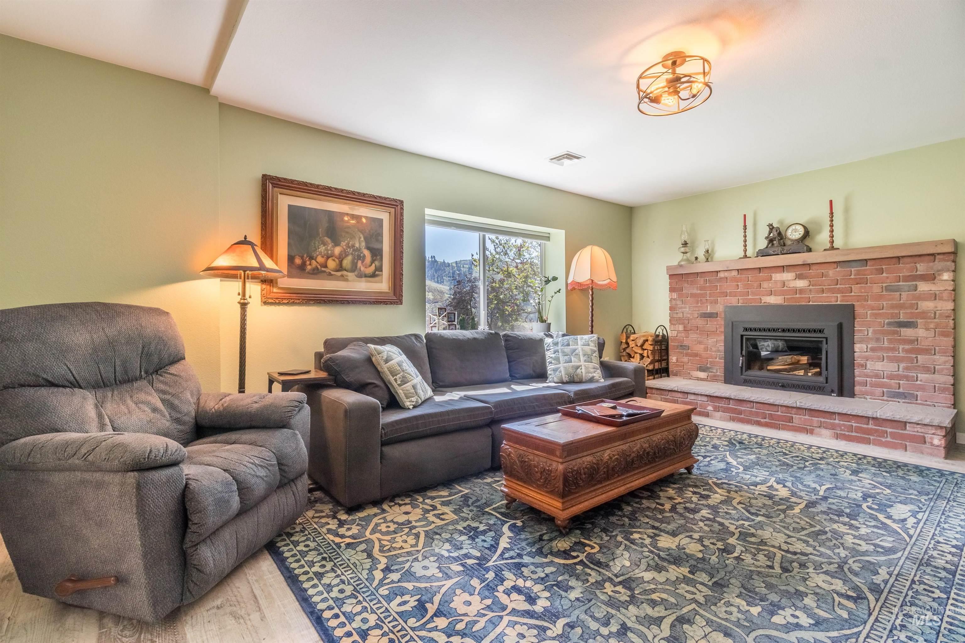 305 3rd Street, Juliaetta, Idaho 83535, 2 Bedrooms, 2 Bathrooms, Residential For Sale, Price $345,000, 98976505