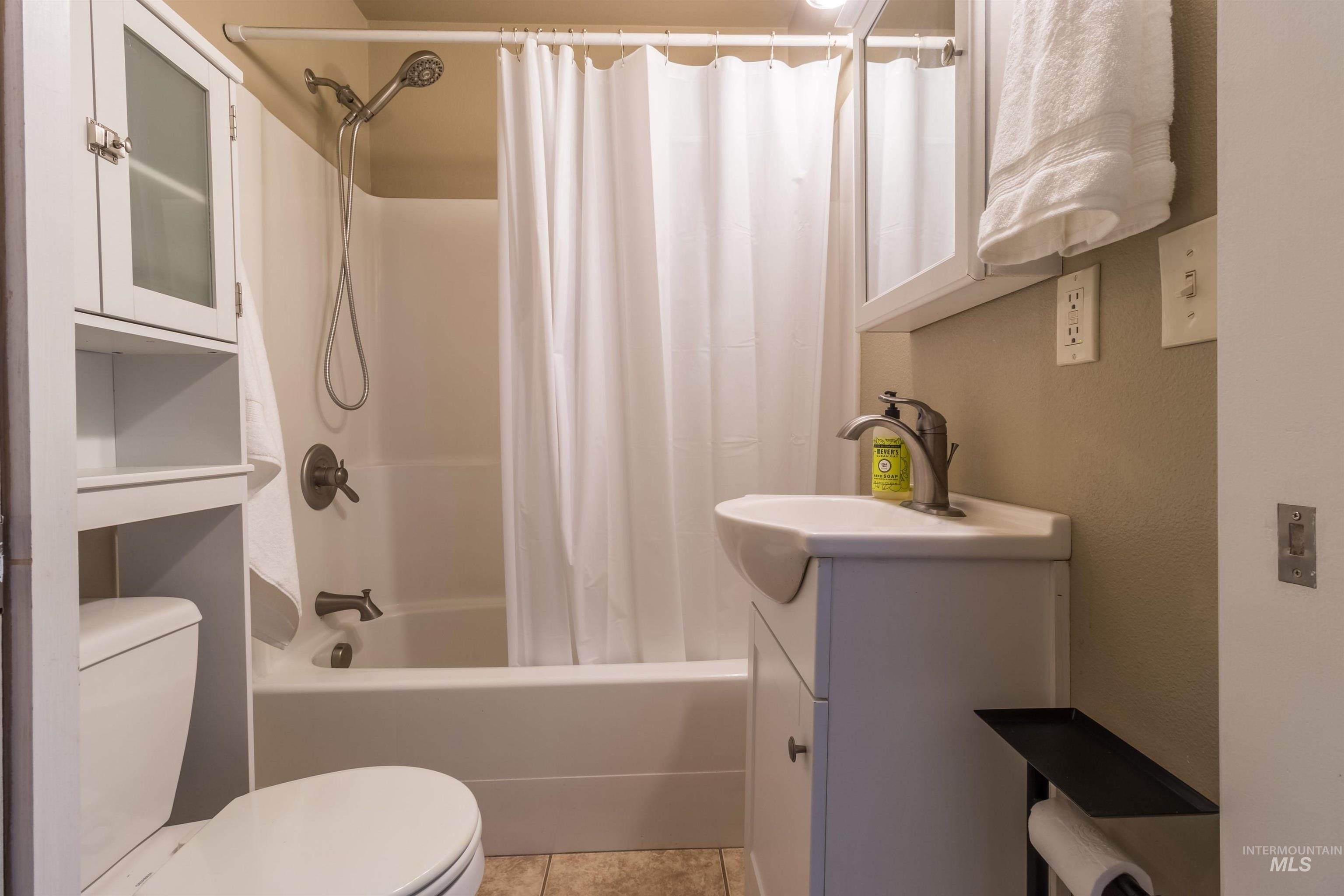 305 3rd Street, Juliaetta, Idaho 83535, 2 Bedrooms, 2 Bathrooms, Residential For Sale, Price $345,000, 98976505