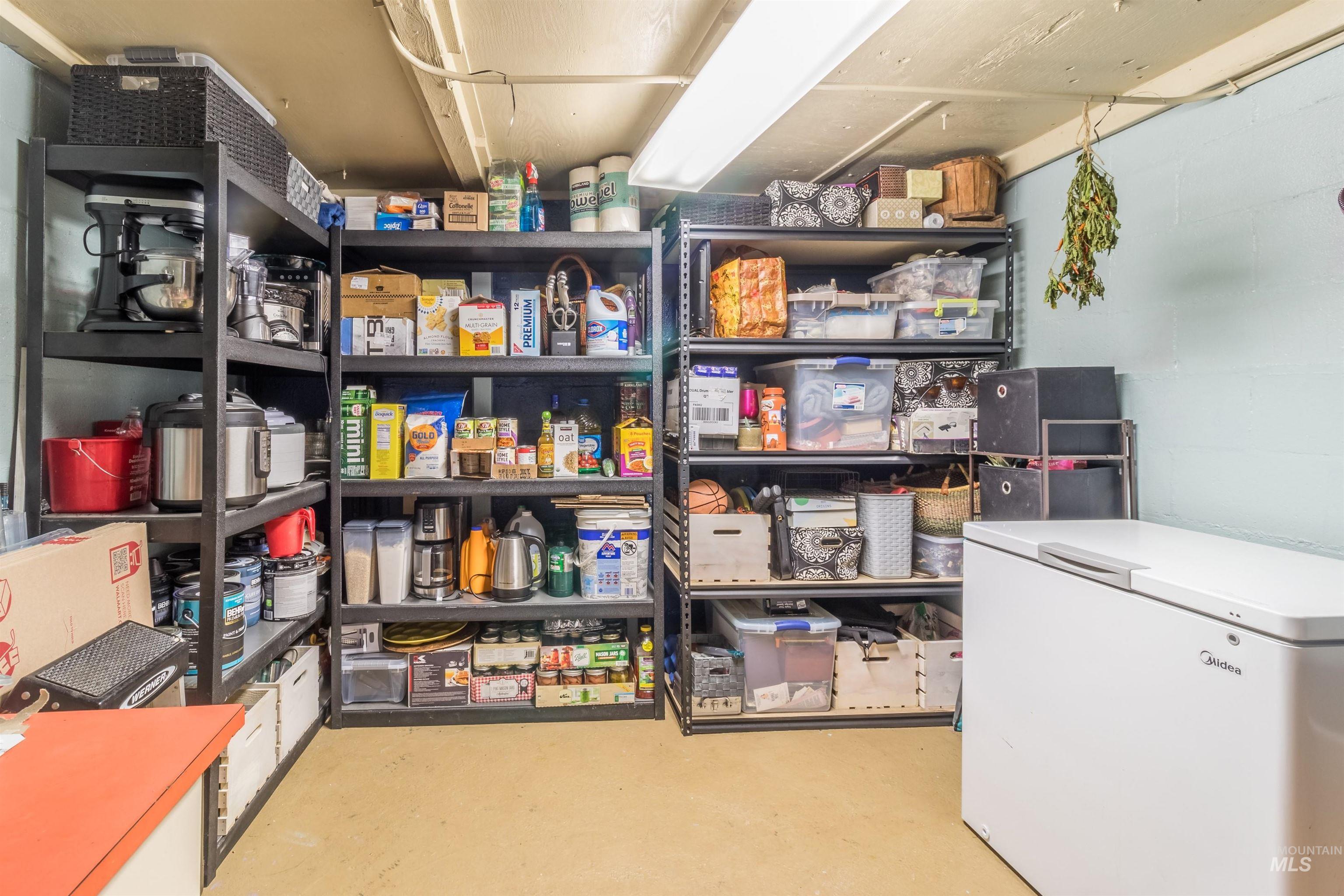 305 3rd Street, Juliaetta, Idaho 83535, 2 Bedrooms, 2 Bathrooms, Residential For Sale, Price $345,000, 98976505