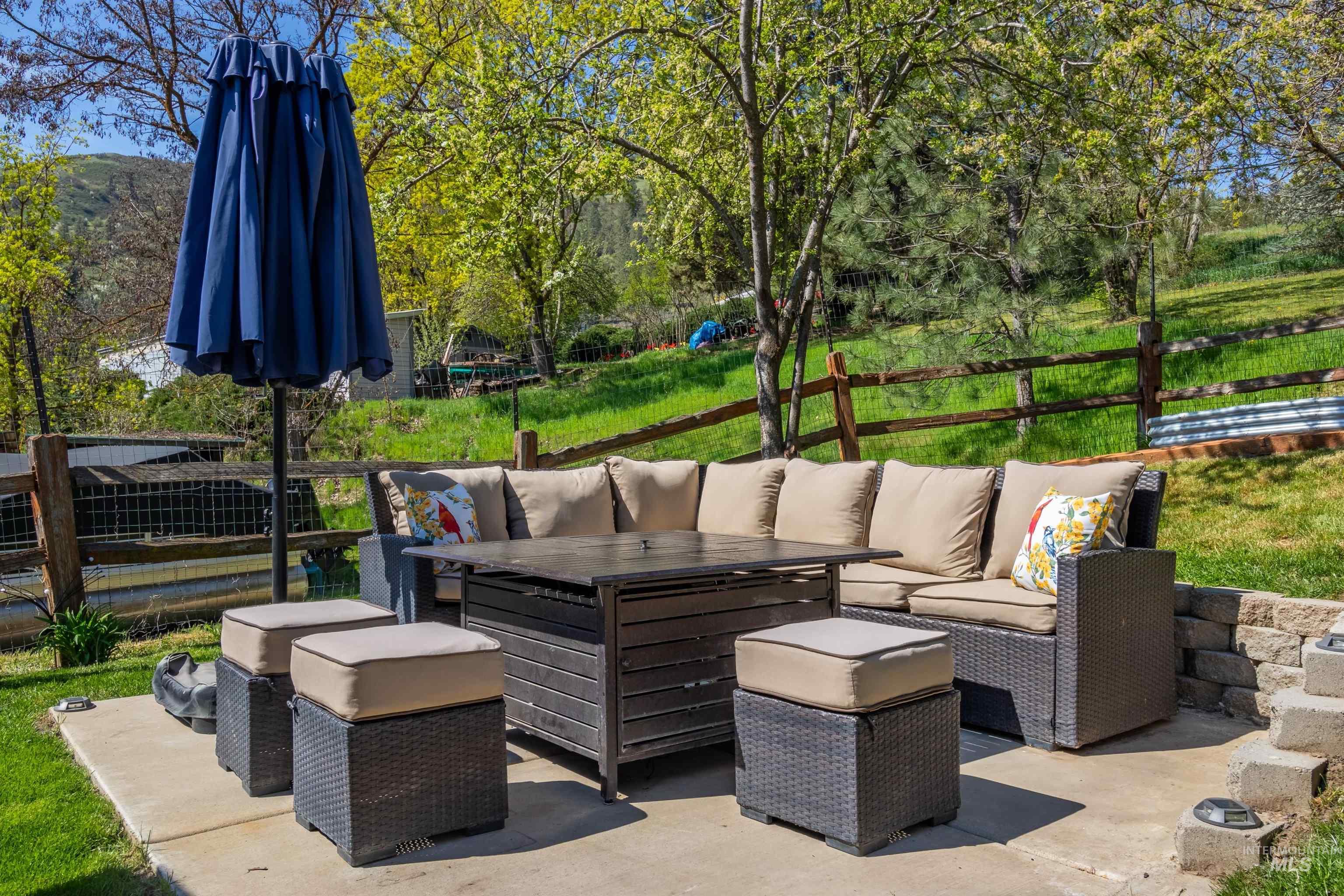 305 3rd Street, Juliaetta, Idaho 83535, 2 Bedrooms, 2 Bathrooms, Residential For Sale, Price $345,000, 98976505