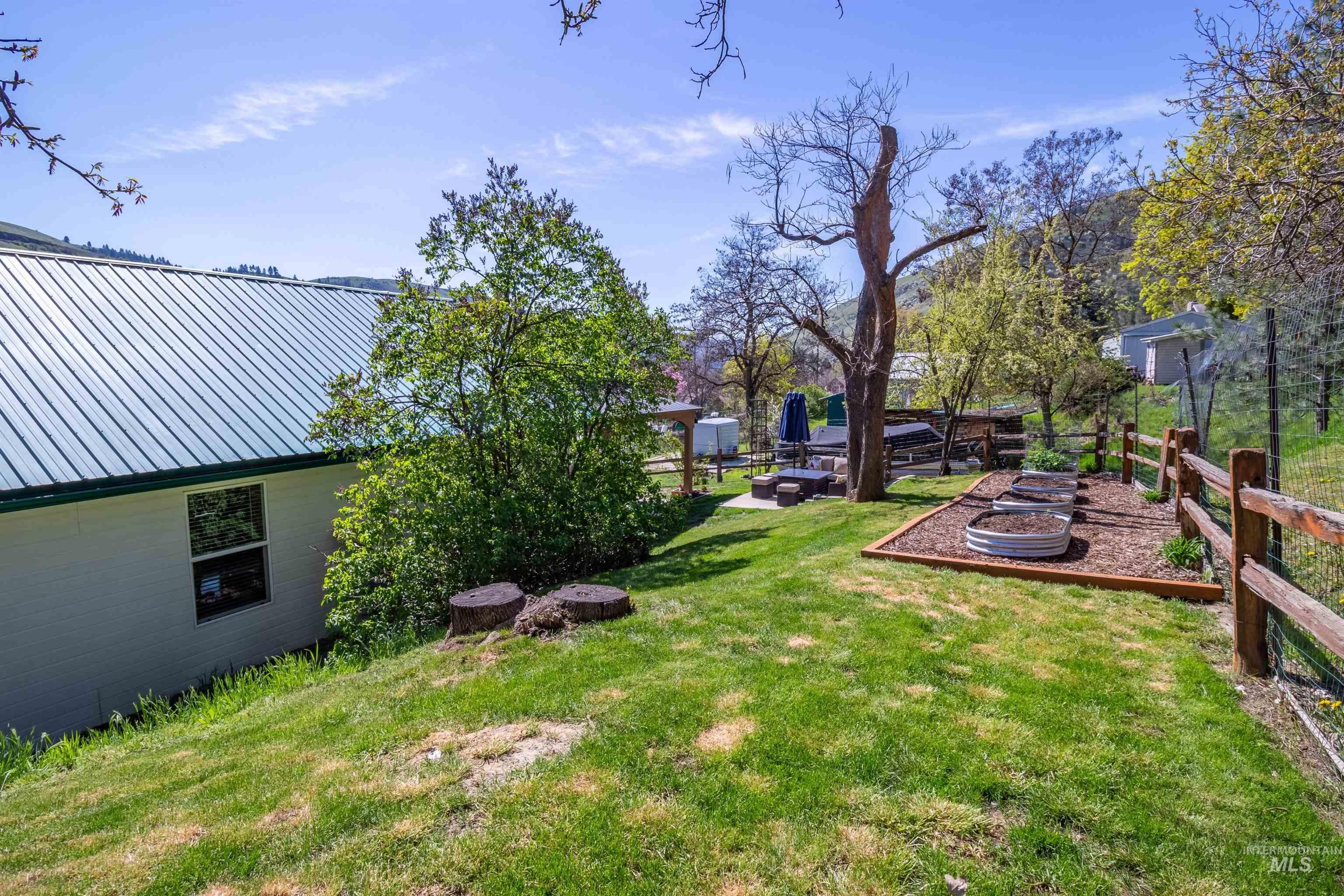 305 3rd Street, Juliaetta, Idaho 83535, 2 Bedrooms, 2 Bathrooms, Residential For Sale, Price $345,000, 98976505