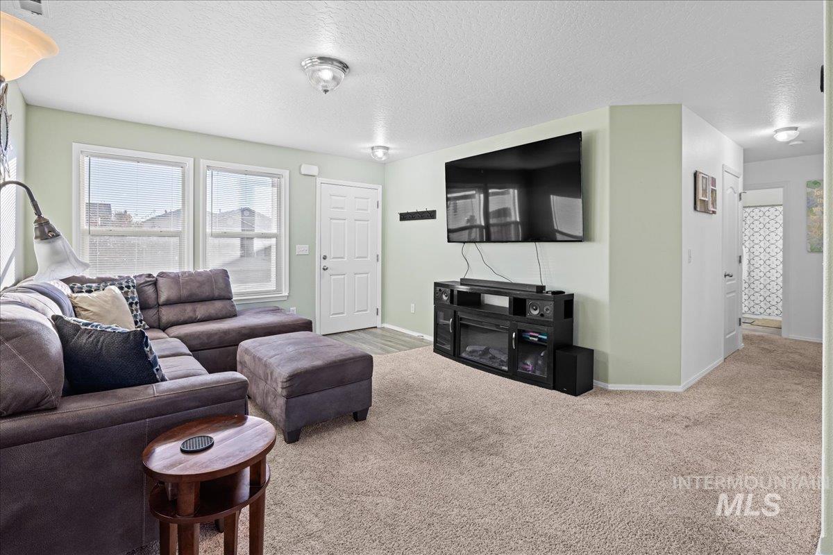 777 S Jarbidge Ave, Middleton, Idaho 83644, 3 Bedrooms, 2 Bathrooms, Residential For Sale, Price $349,900, 98976510