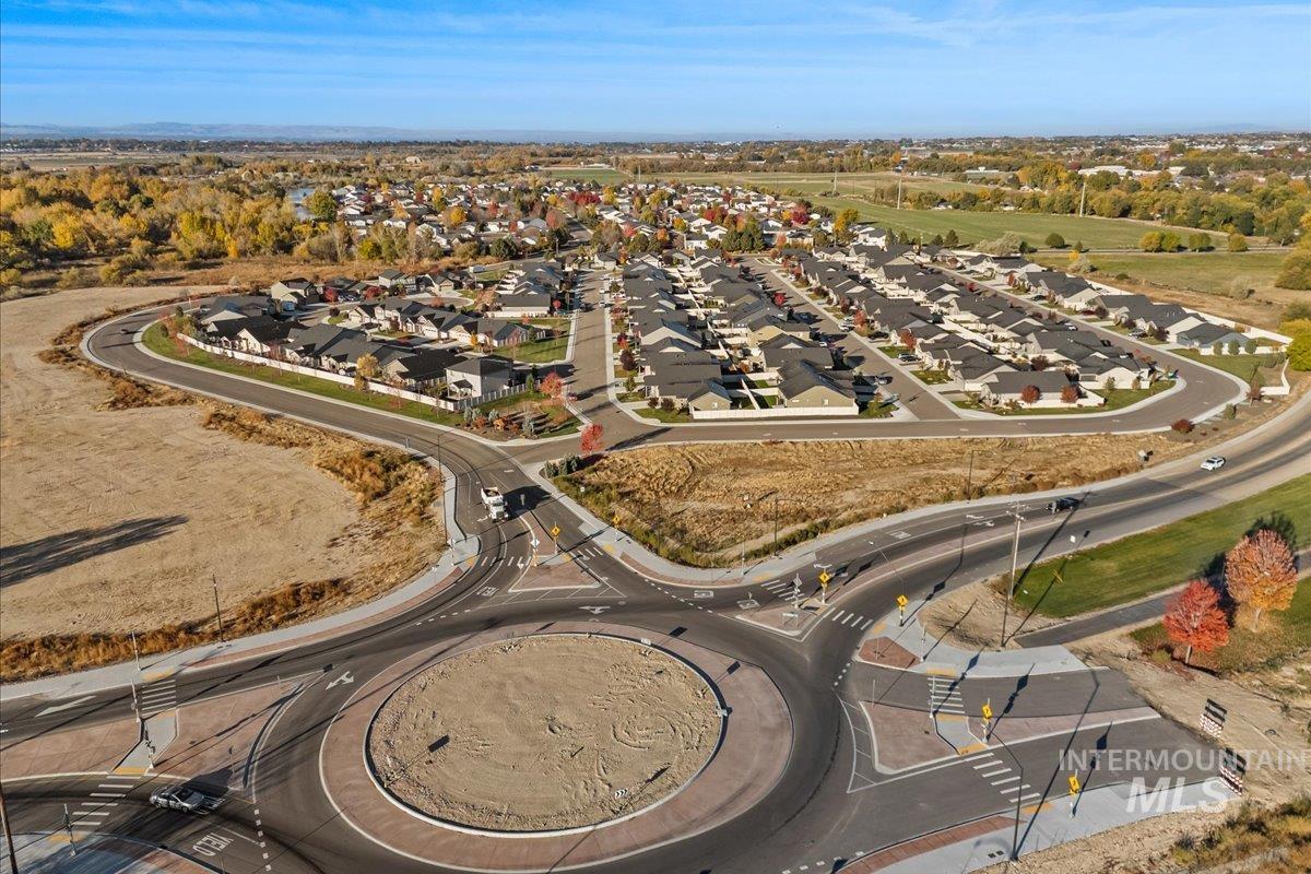 777 S Jarbidge Ave, Middleton, Idaho 83644, 3 Bedrooms, 2 Bathrooms, Residential For Sale, Price $349,900, 98976510