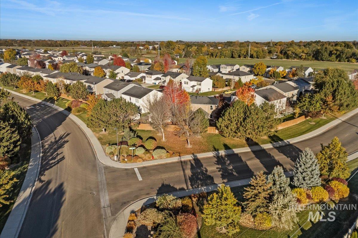 777 S Jarbidge Ave, Middleton, Idaho 83644, 3 Bedrooms, 2 Bathrooms, Residential For Sale, Price $349,900, 98976510