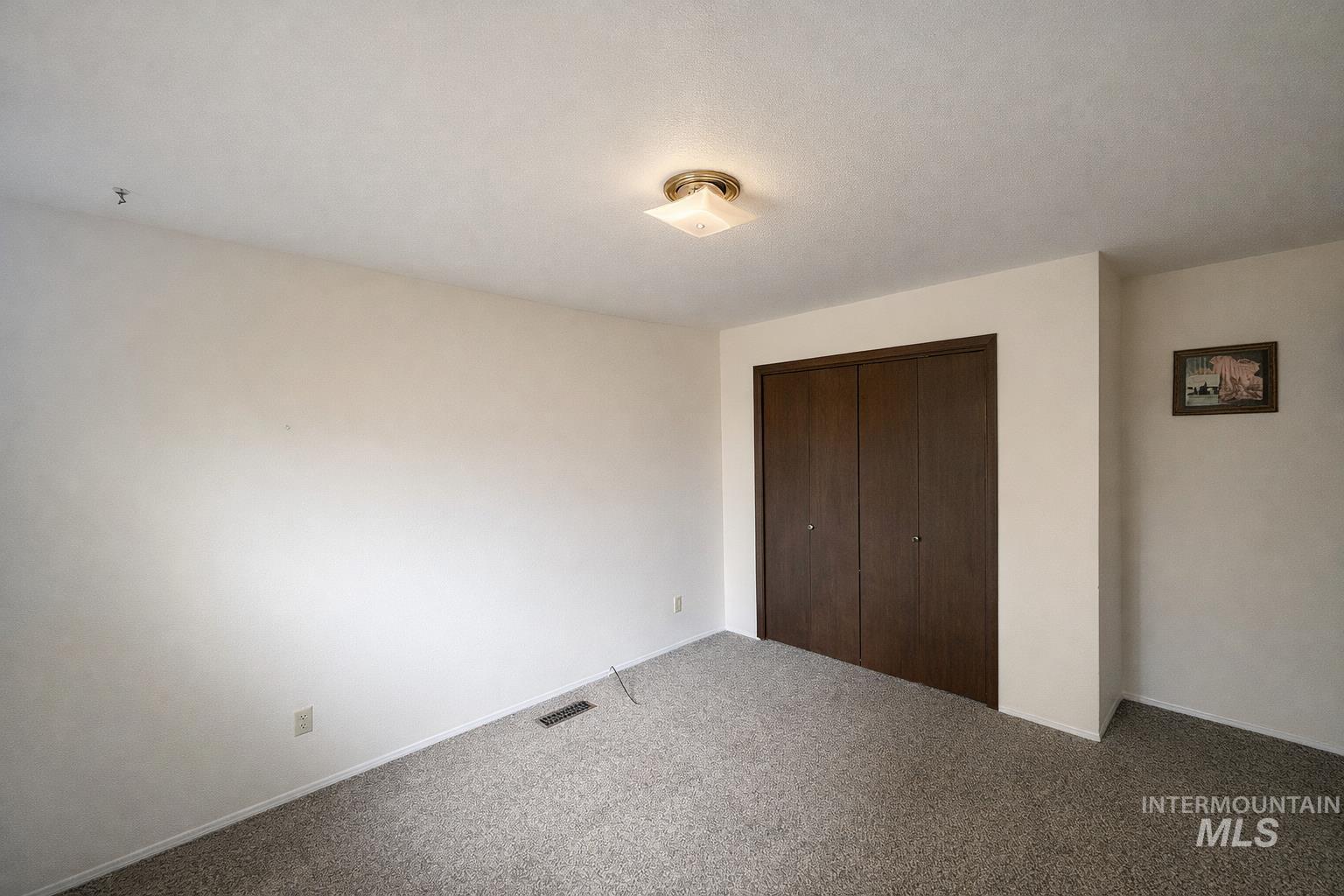 744 16th Ave E, Jerome, Idaho 83338, 3 Bedrooms, 2 Bathrooms, Residential For Sale, Price $330,000, 98976513