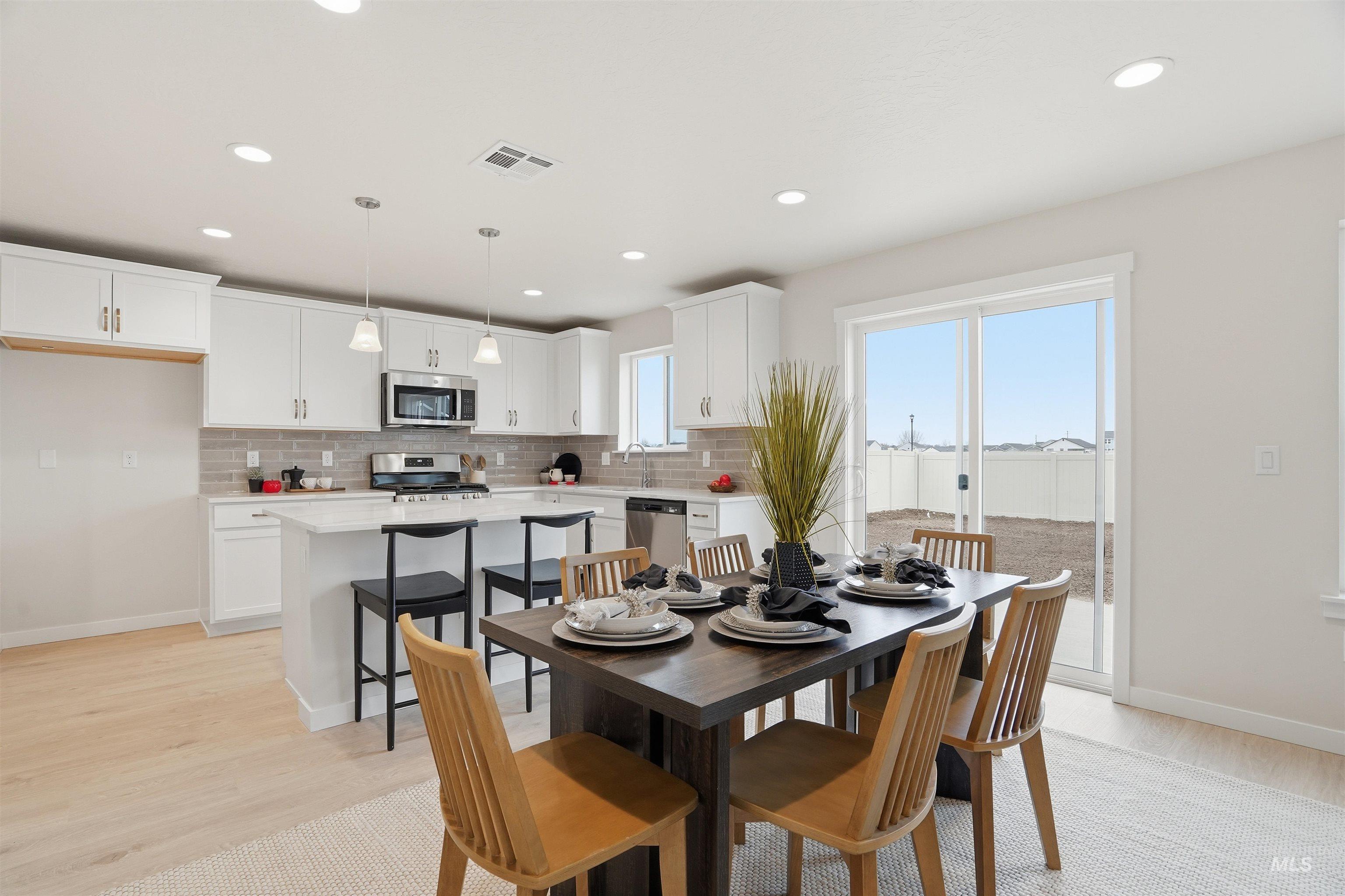 17549 Moon Ridge Pl, Nampa, Idaho 83687, 3 Bedrooms, 2.5 Bathrooms, Residential For Sale, Price $370,990, 98976516