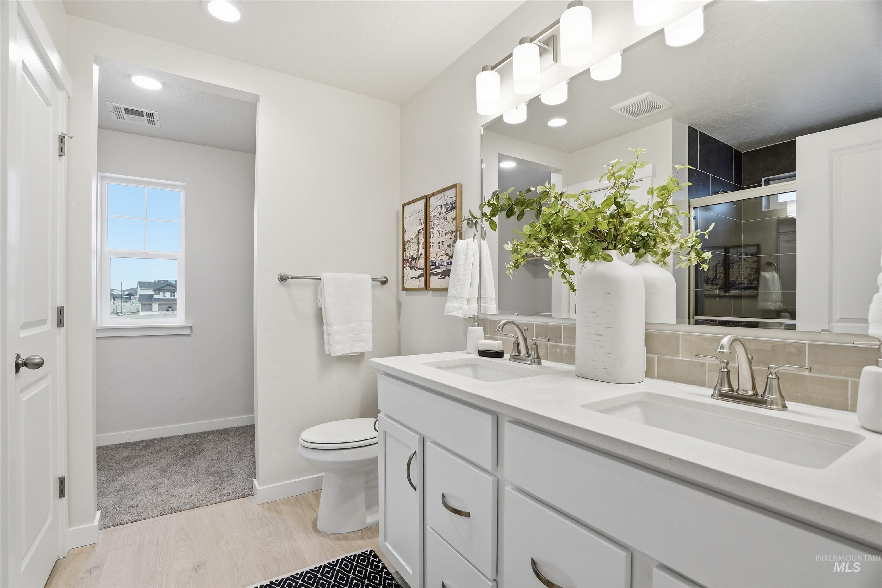 17549 Moon Ridge Pl, Nampa, Idaho 83687, 3 Bedrooms, 2.5 Bathrooms, Residential For Sale, Price $370,990, 98976516