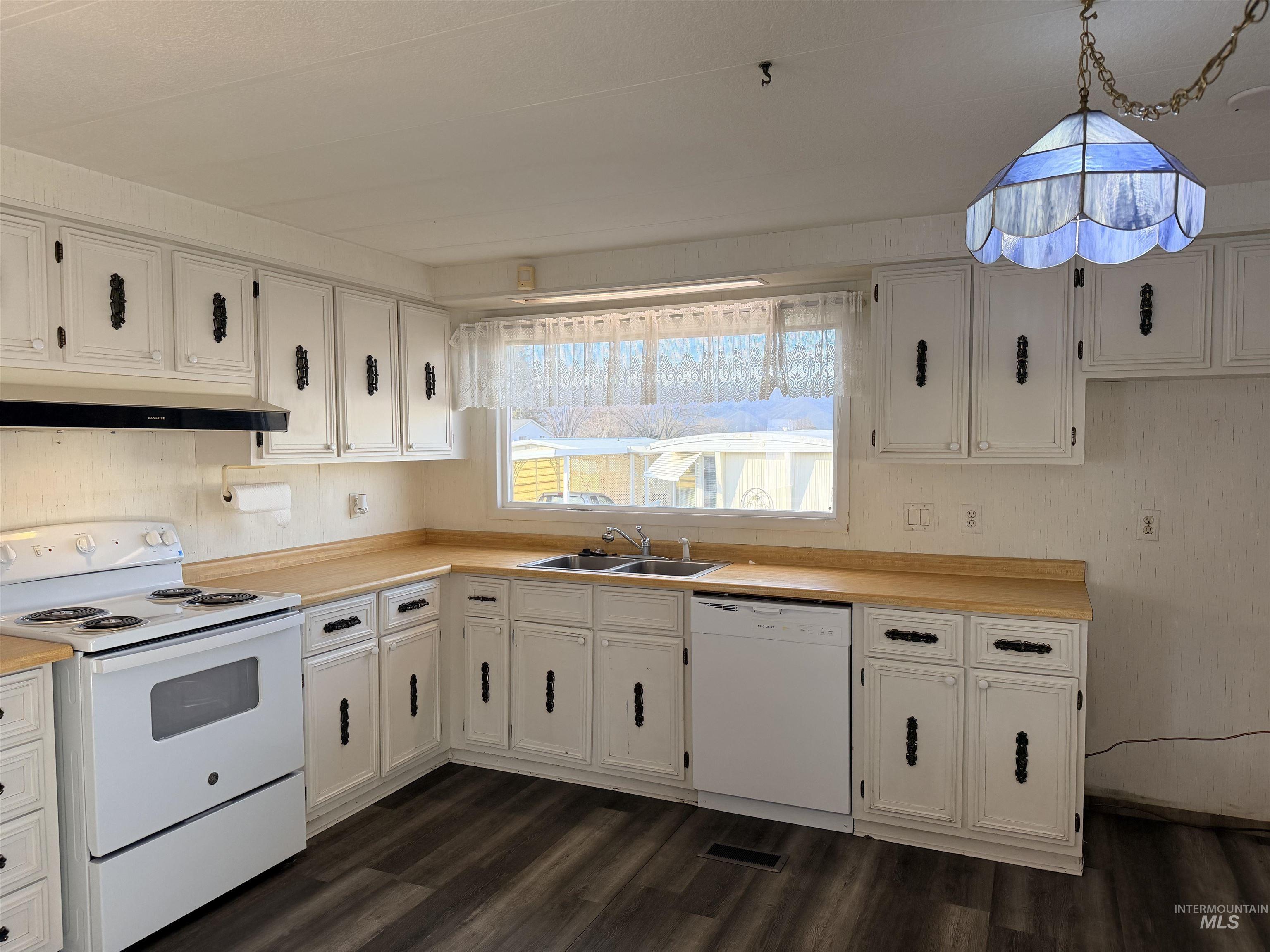 515 Warner Ave., Lewiston, Idaho 83501, 2 Bedrooms, 1 Bathroom, Residential For Sale, Price $118,000,MLS 98976518