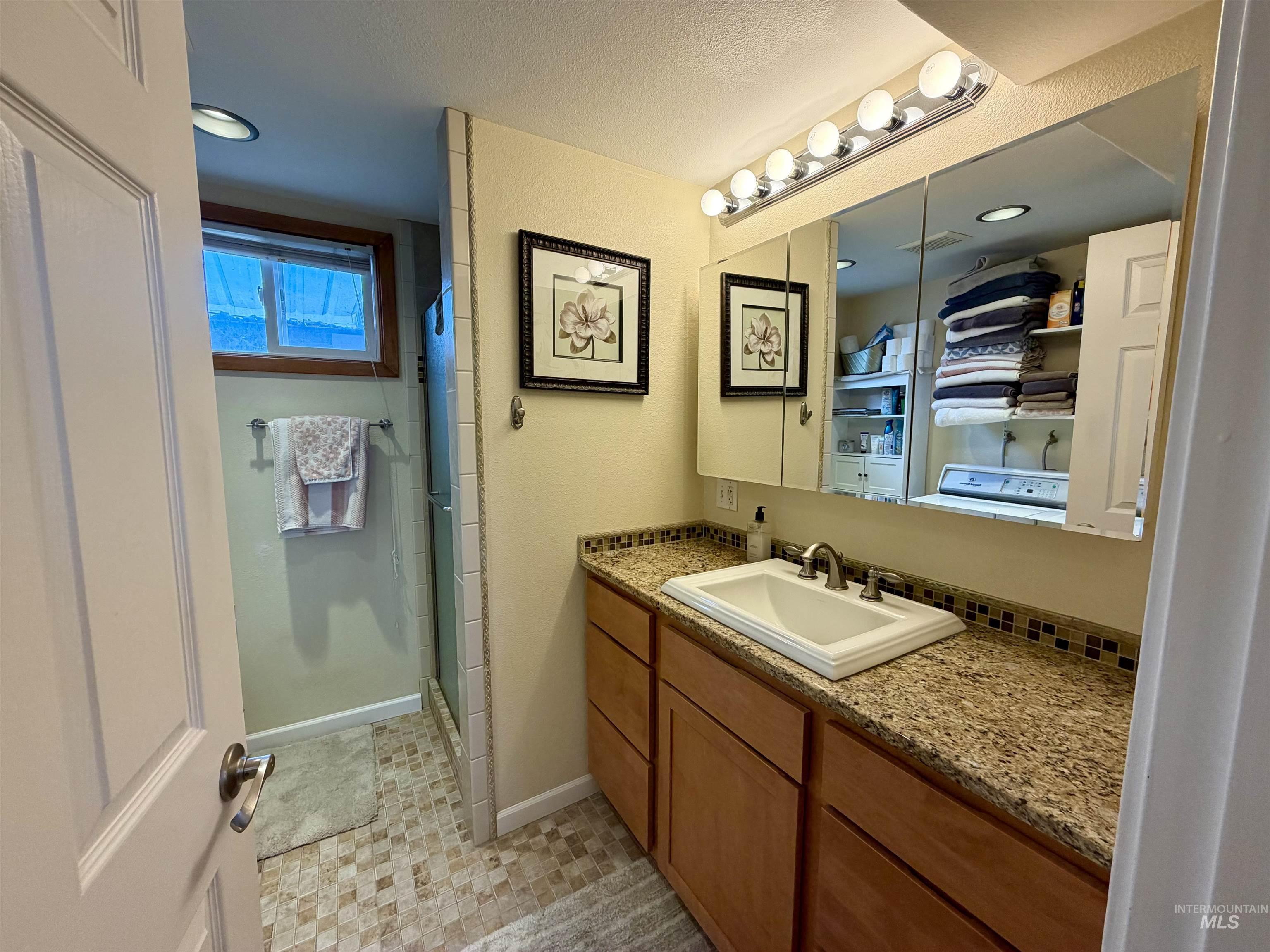 2253 Bellevue Drive, Clarkston, Washington 99403, 4 Bedrooms, 2 Bathrooms, Residential For Sale, Price $429,900, 98976523