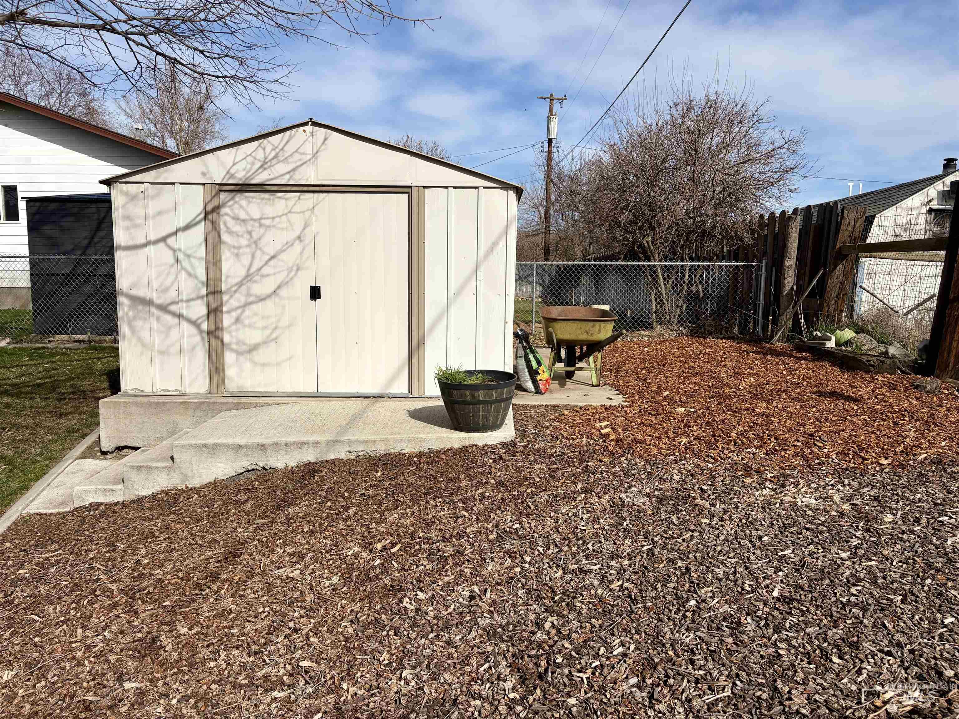 2253 Bellevue Drive, Clarkston, Washington 99403, 4 Bedrooms, 2 Bathrooms, Residential For Sale, Price $429,900, 98976523