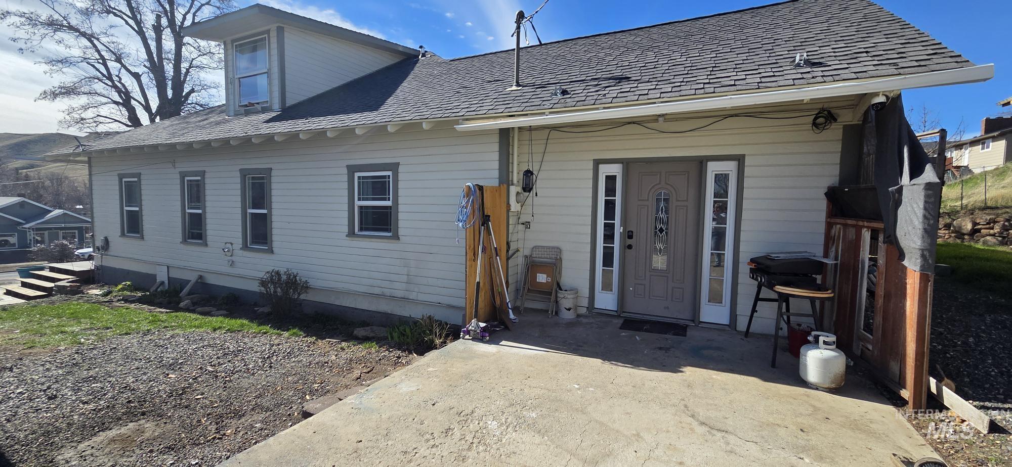 1673 Main Street, Pomeroy, Washington 99347, 4 Bedrooms, 2 Bathrooms, Residential For Sale, Price $289,000, 98976525