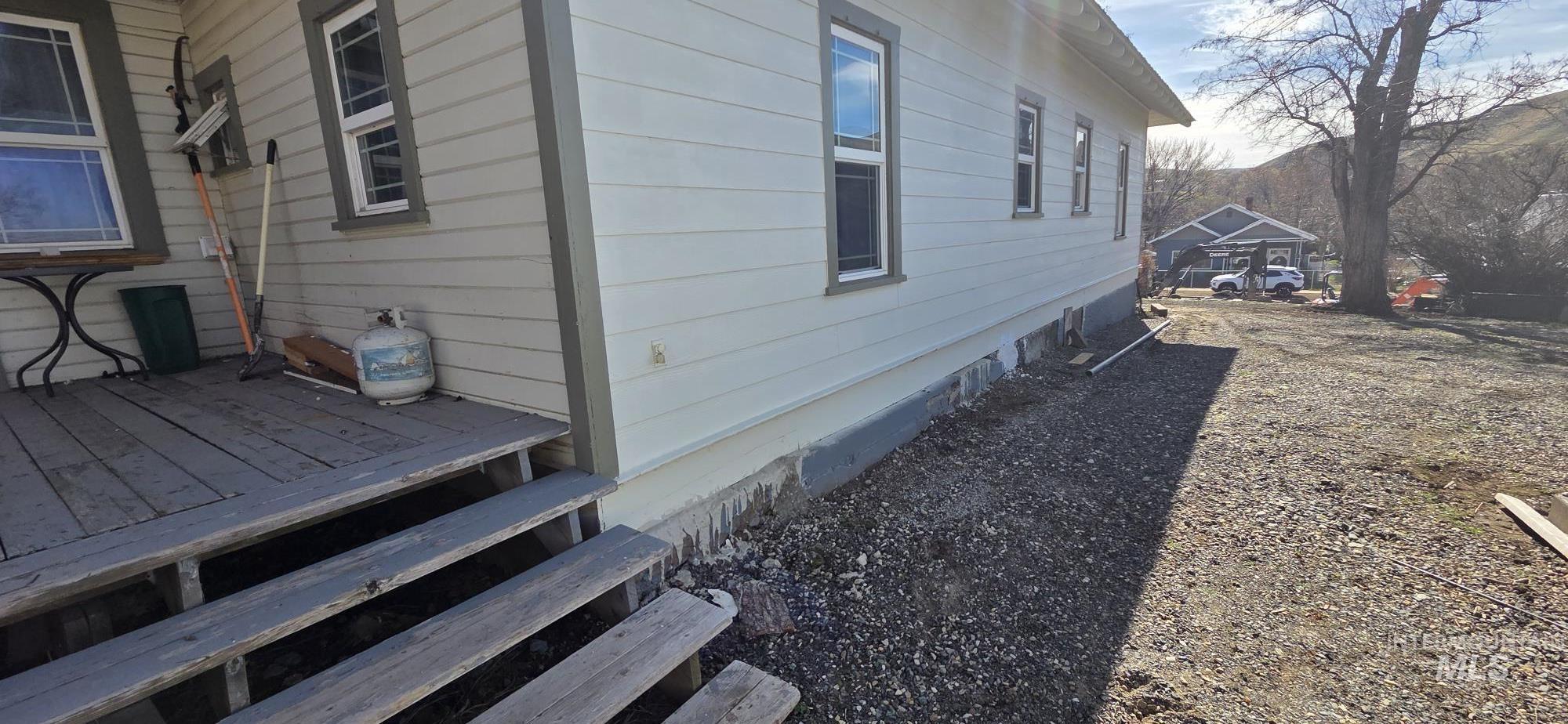 1673 Main Street, Pomeroy, Washington 99347, 4 Bedrooms, 2 Bathrooms, Residential For Sale, Price $289,000, 98976525