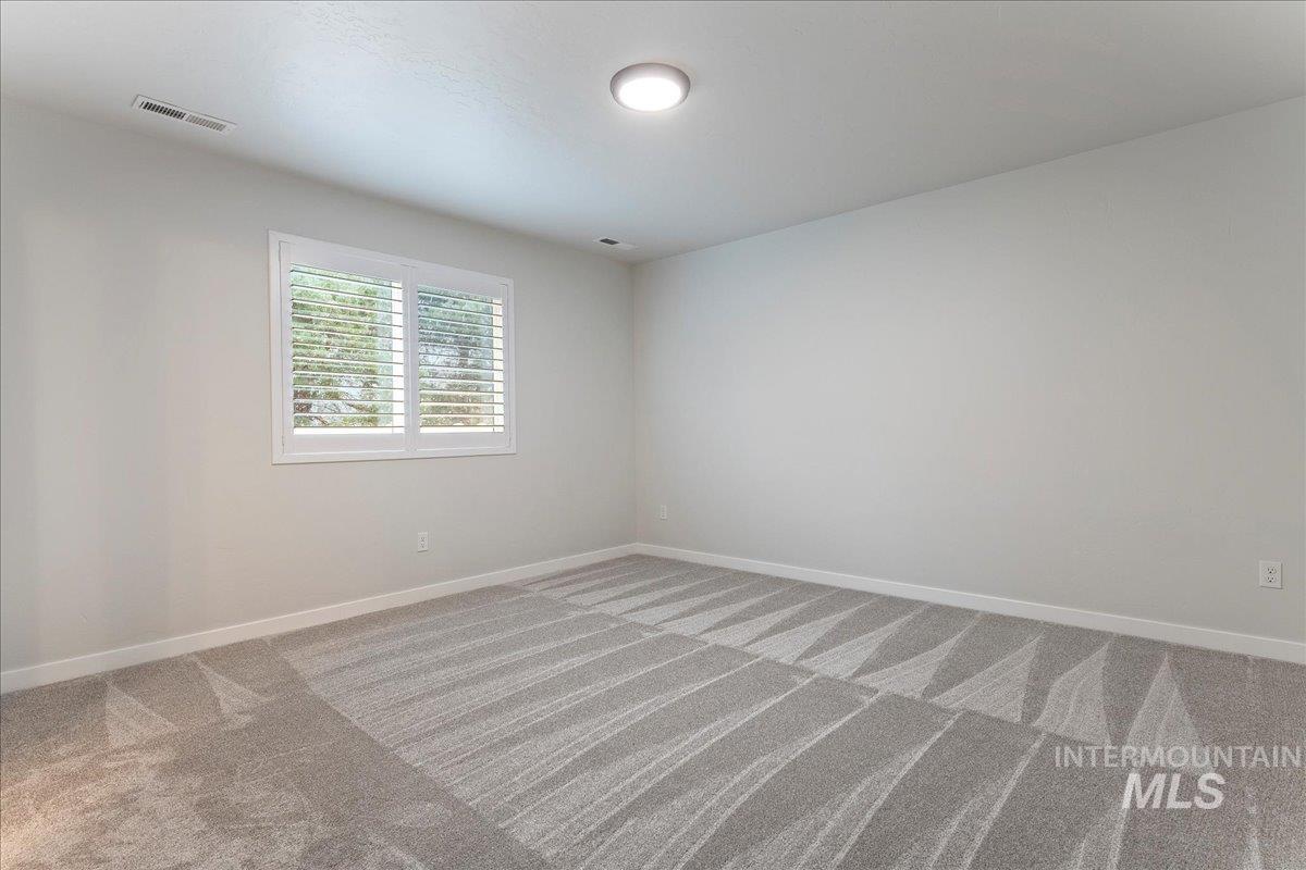 3949 N Amberwood Ave, Meridian, Idaho 83646, 3 Bedrooms, 2 Bathrooms, Residential For Sale, Price $424,990, 98976527