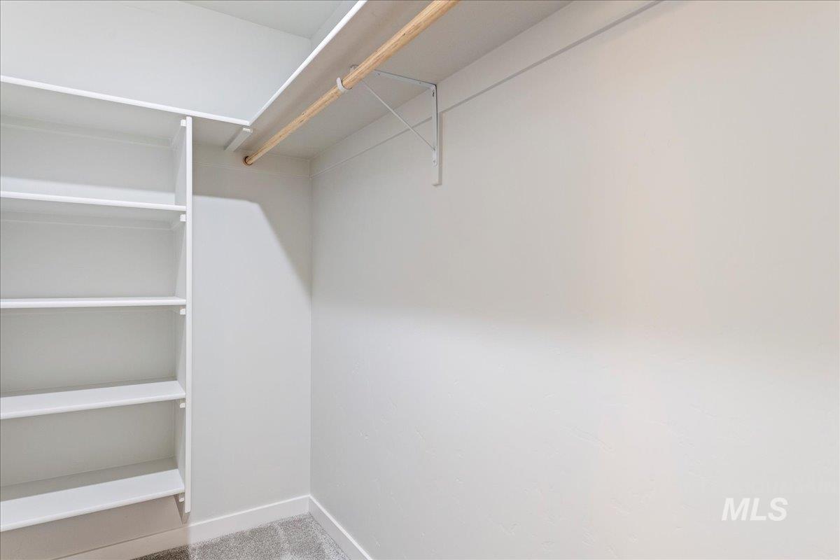 3949 N Amberwood Ave, Meridian, Idaho 83646, 3 Bedrooms, 2 Bathrooms, Residential For Sale, Price $424,990, 98976527