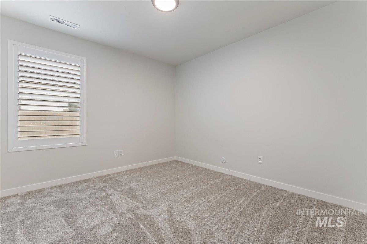 3949 N Amberwood Ave, Meridian, Idaho 83646, 3 Bedrooms, 2 Bathrooms, Residential For Sale, Price $424,990, 98976527