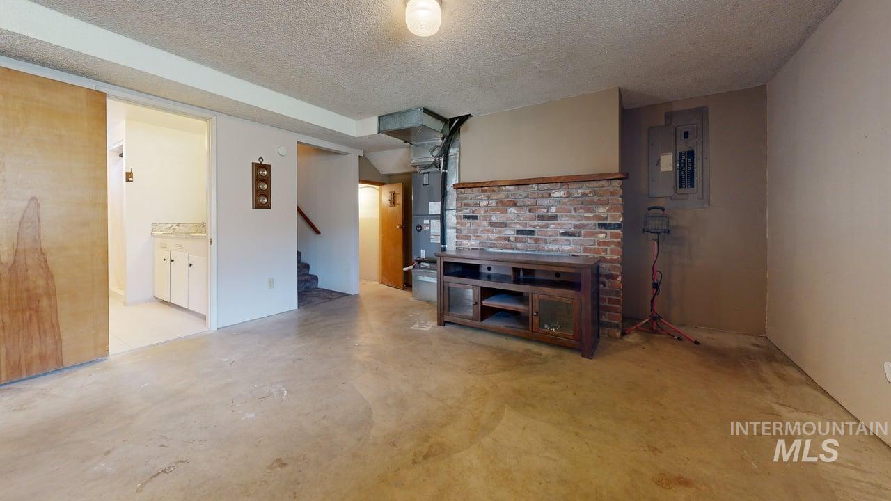 196 Main St., Juliaetta, Idaho 83535, 3 Bedrooms, 2 Bathrooms, Residential For Sale, Price $359,900, 98976528